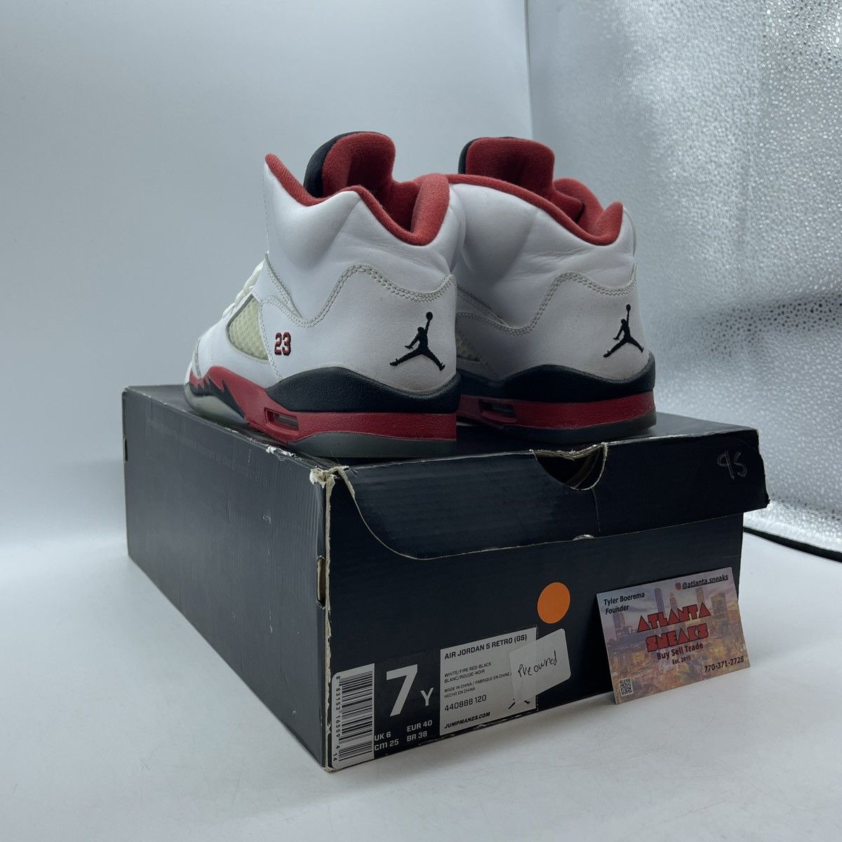 Jordan Brand Air Jordan 5 fire red black tongue Size US 7 / EU 40 - 4 Thumbnail