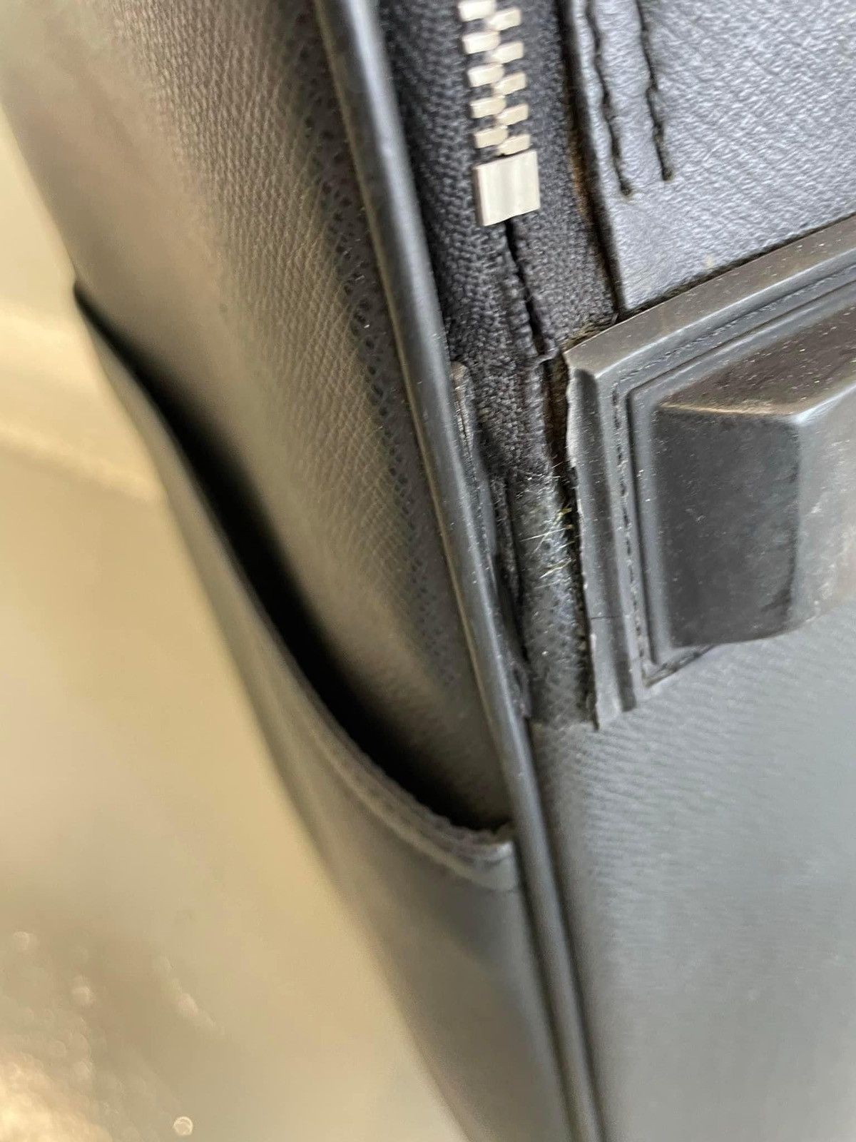 Louis Vuitton Louis Vuitton taiga leather pegas 45 rolling luggage Size ONE SIZE - 8 Thumbnail