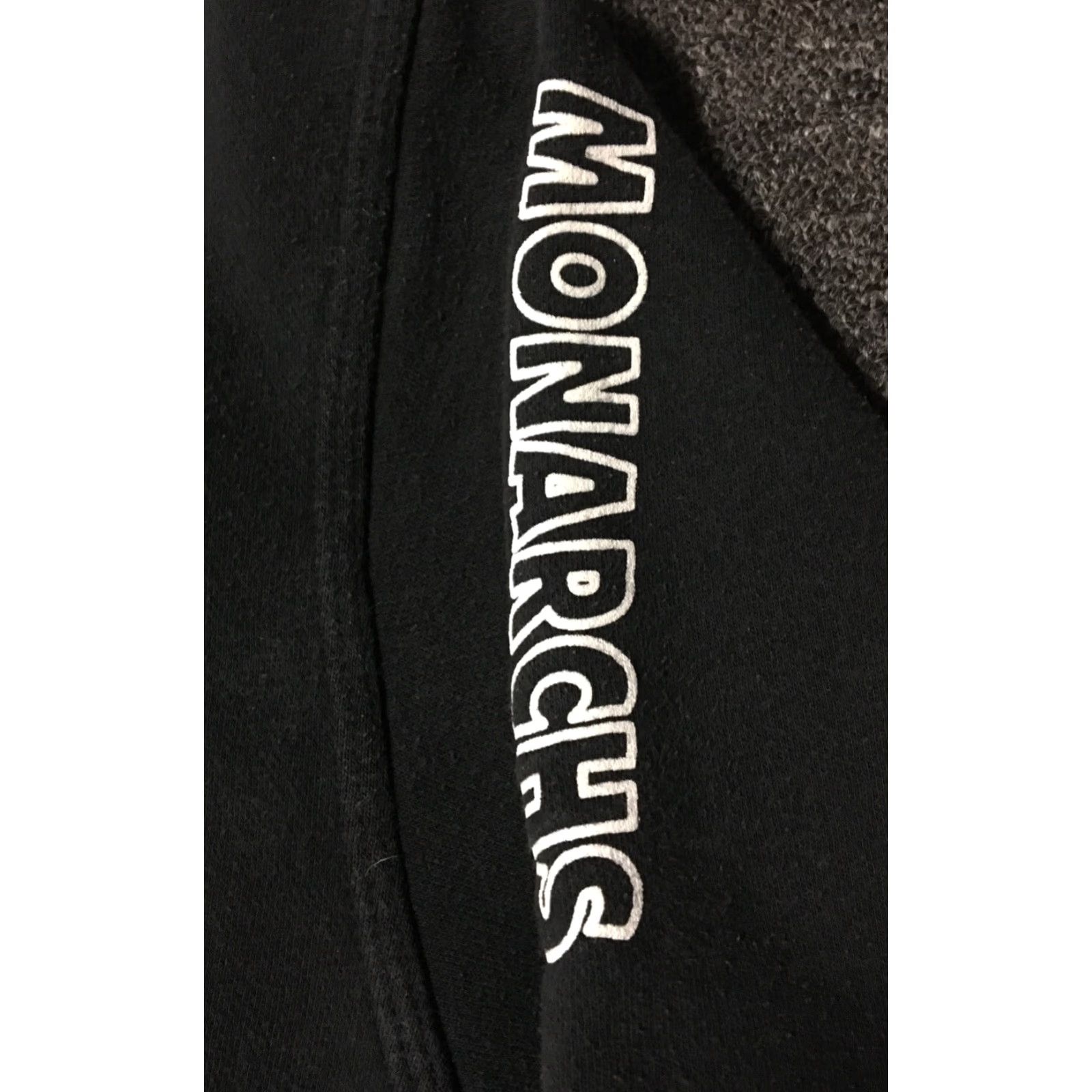 Nike VINTAGE Nike Center Swoosh Manzano Monarchs Hoodie 2XLT Black Mens 90s Hip Hop Sports Logo Sweatshirt Size US XXL / EU 58 / 5 - 3 Thumbnail