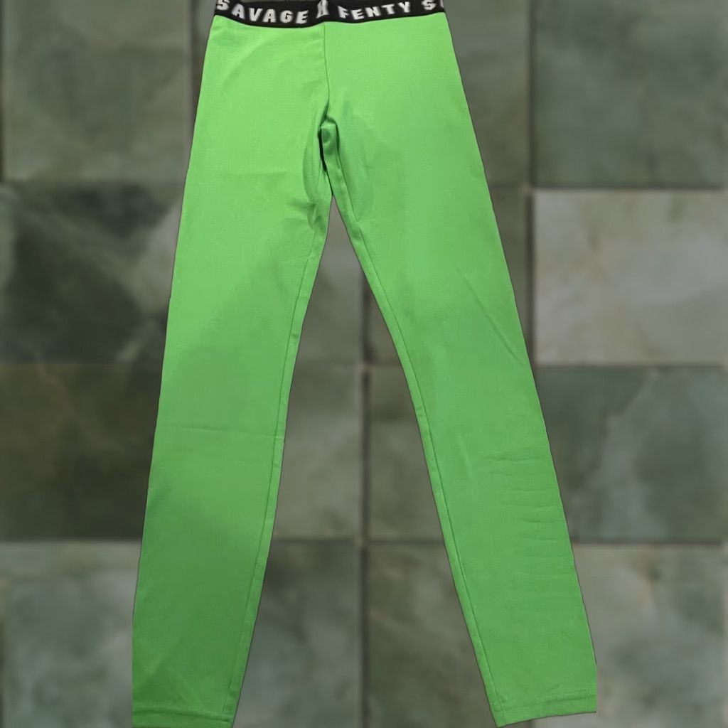 Vintage Savage x Fenty Forever Savage Legging Green Kiwi Medium Pajama Pants Women M Green Size 32" / US 10 / IT 46 - 1 Thumbnail