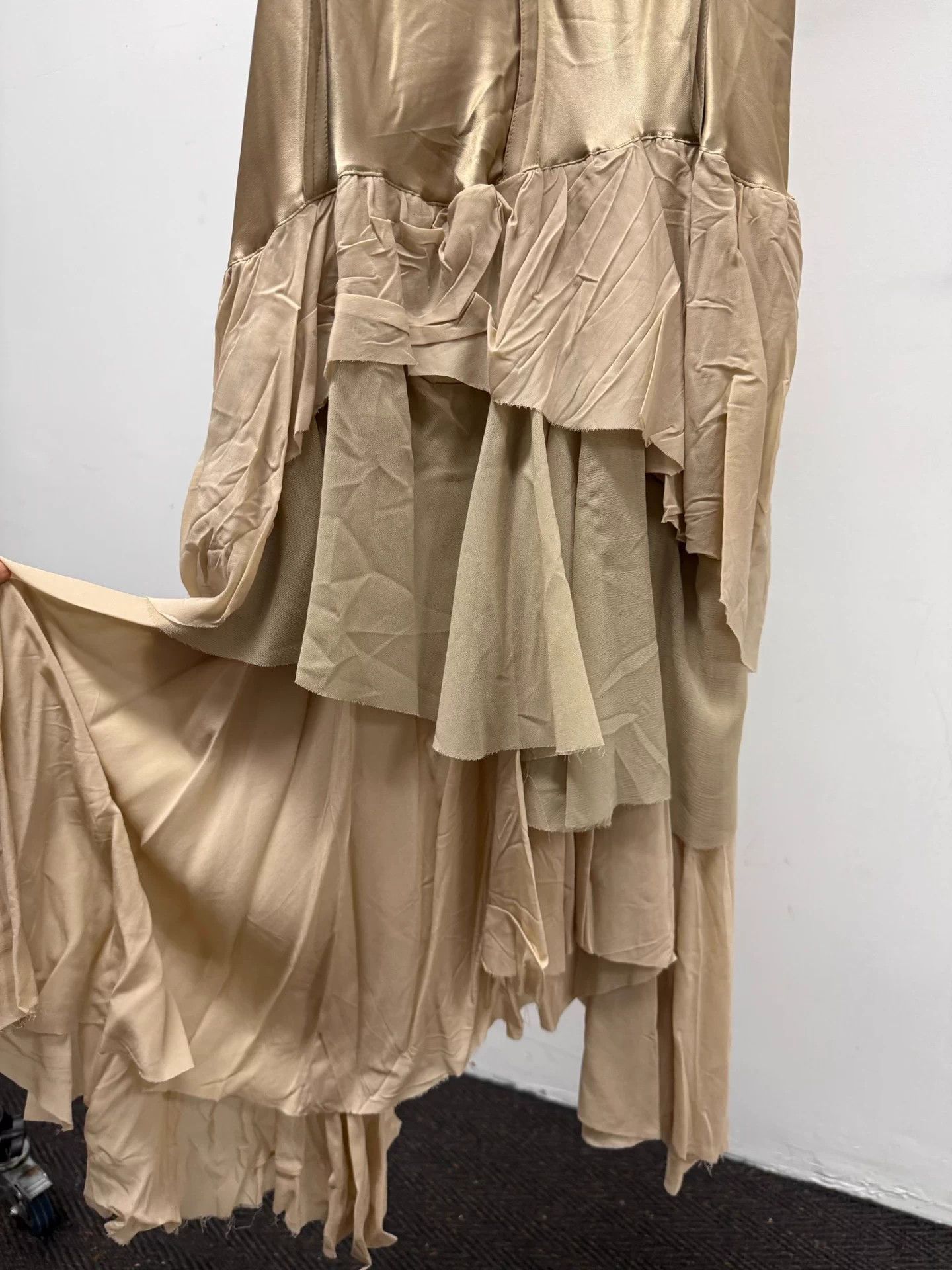 Undercover UNDERCOVER Women's Langui Ruffled Hem Long Dress Beige Size L / US 10 / IT 46 - 9 Thumbnail