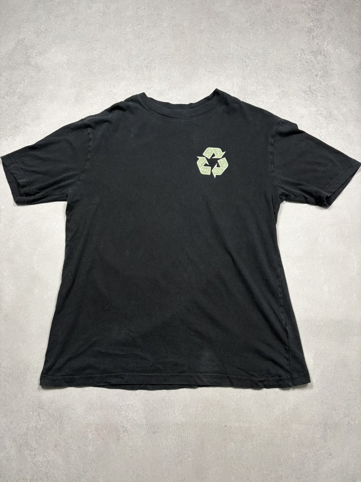 Palace Palace Skateboards Recycle Logo T-Shirt Black Streetwear Y2K Size US L / EU 52-54 / 3 - 2 Thumbnail