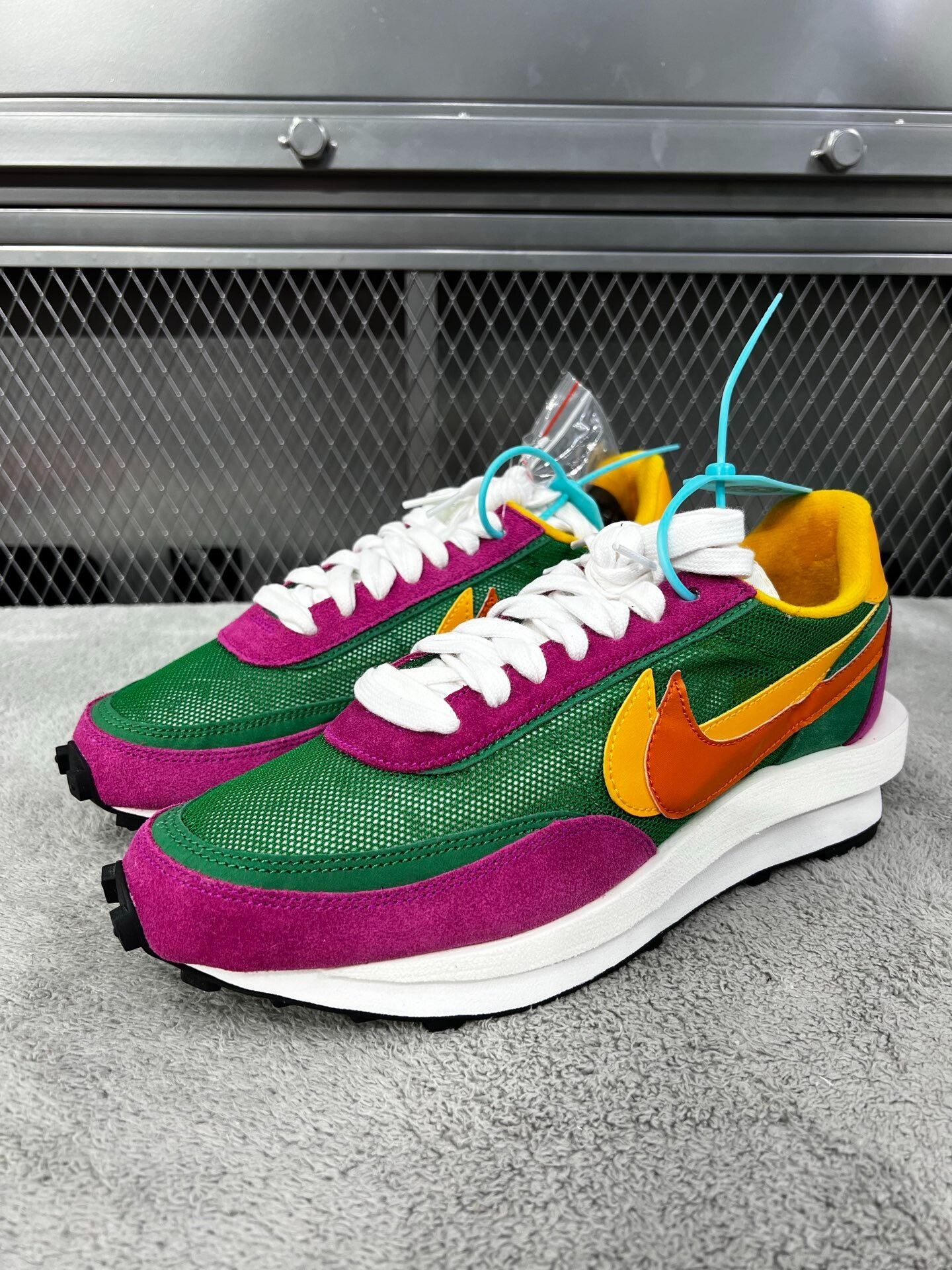 Nike Nike SACAI Multi Lowtop Sneakers 44 Men Size US 10.5 / EU 43-44 - 1 Thumbnail