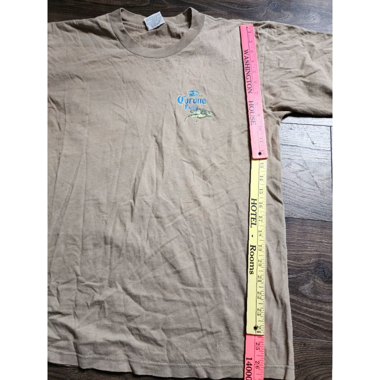 Delta Vintage Corona Extra Mens L Double Sided Beer T Shirt Distressed Green 100% Cotton Delta Crew Neck Short Sleeve 1990s Mens Clothing Size US L / EU 52-54 / 3 - 6 Thumbnail