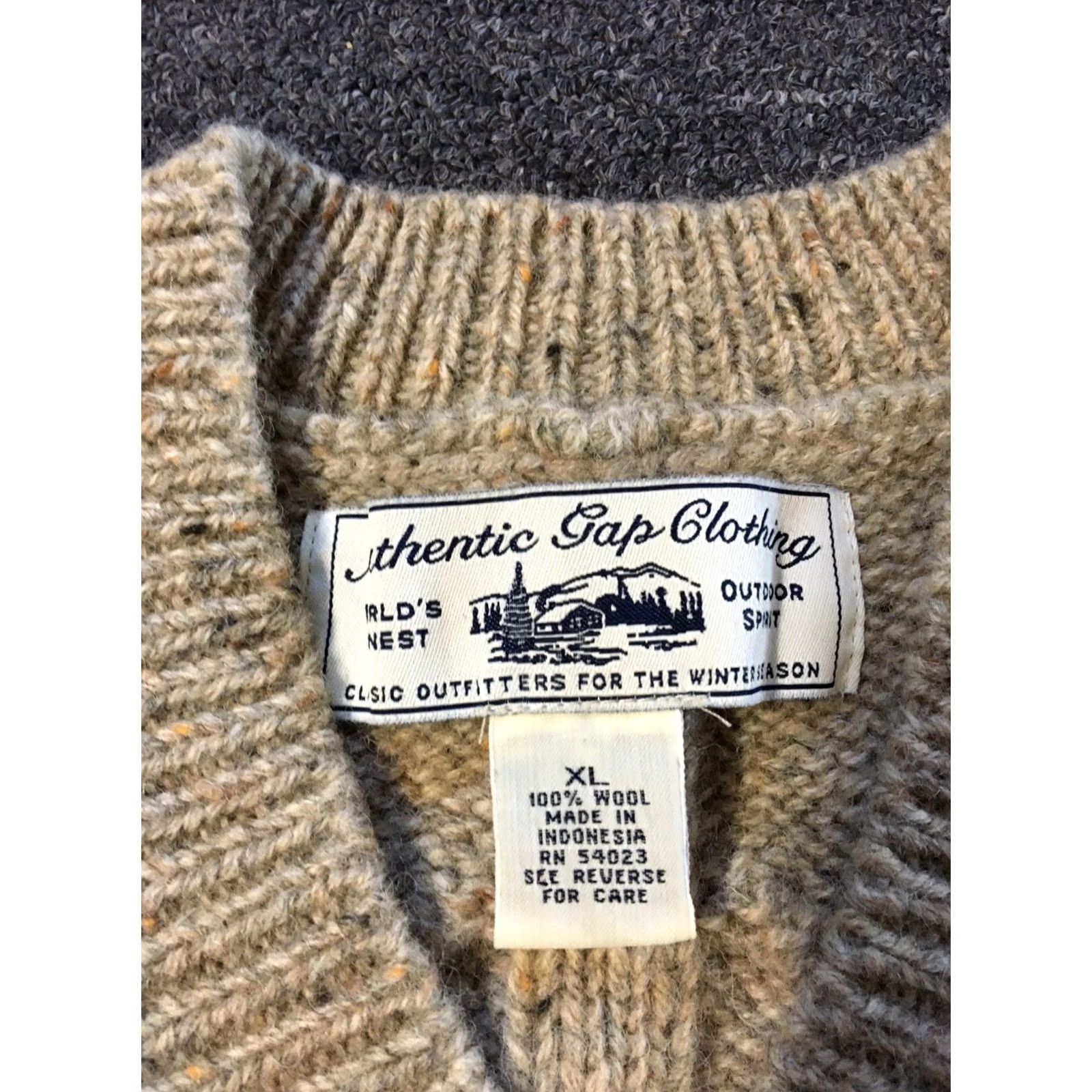 Gap VINTAGE Gap Knit 100% Wool V-Neck Sweater XL Beige Men Knit Wool 90s Nordic Fair Isle Ski Snow Holiday Christmas Retro Size US XL / EU 56 / 4 - 3 Thumbnail