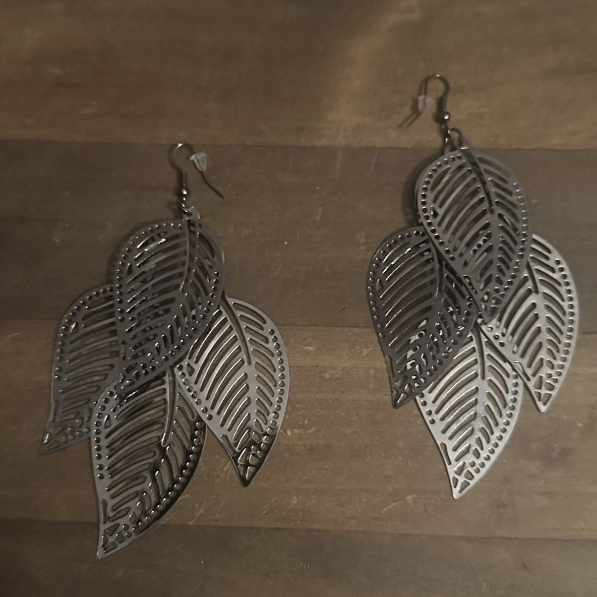 Other Silver tone filigree dangling leaves earrings Size ONE SIZE - 4 Thumbnail