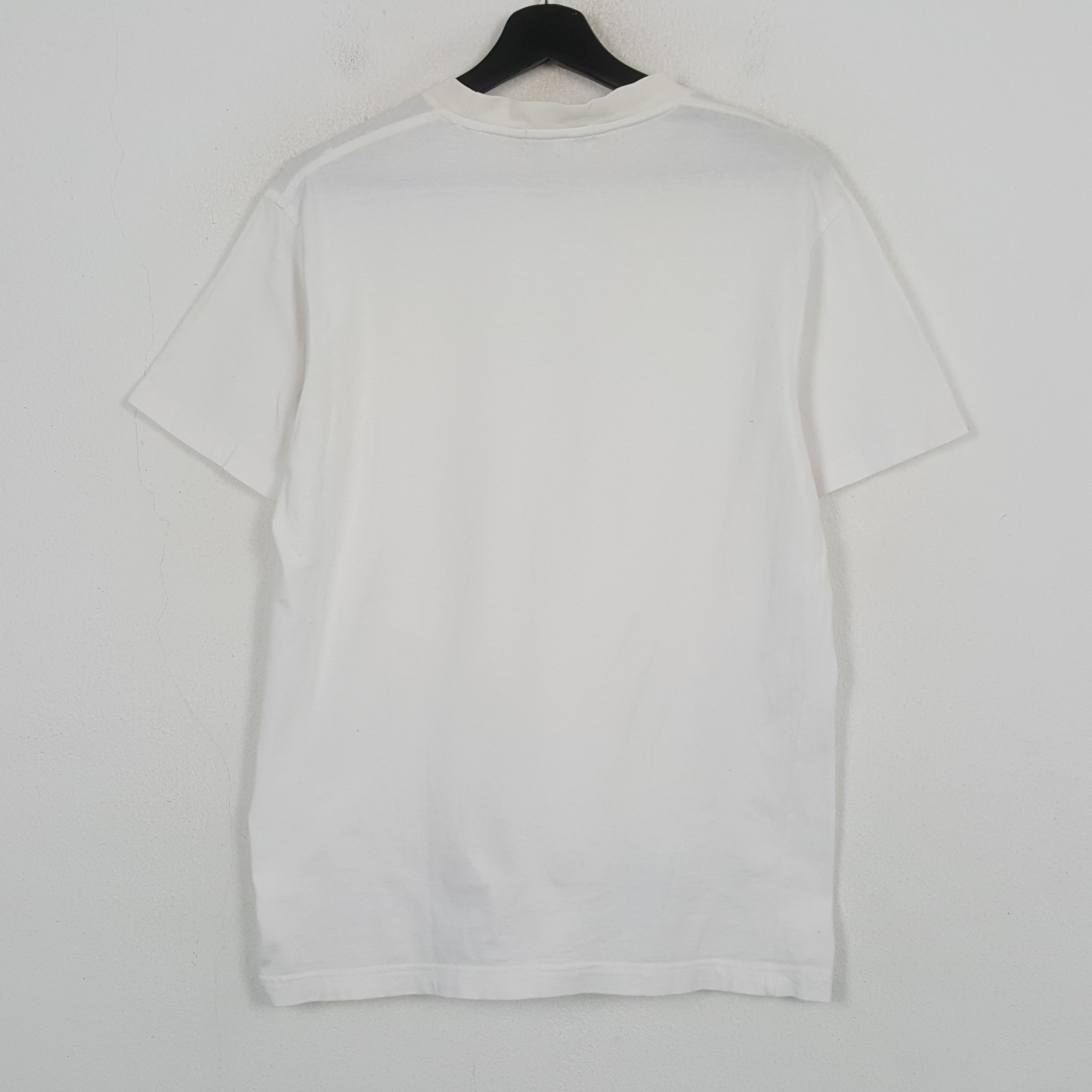 Yves Saint Laurent Yves Saint Laurent YSL Fashion Brand Tshirt C301N6 Size US M / EU 48-50 / 2 - 3 Thumbnail