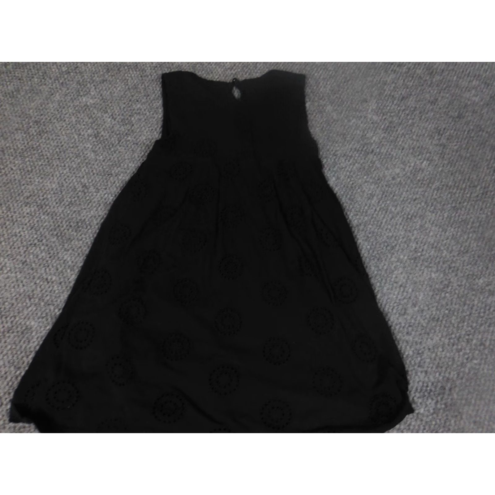 Vintage Ella Moss Blouse Womens Small Black Pullover Stretch Casual Sleeveless Collared Button Polyester Rayon Regular Knit/Narrow (S) Ladies Shirt Size S / US 4 / IT 40 - 7 Thumbnail