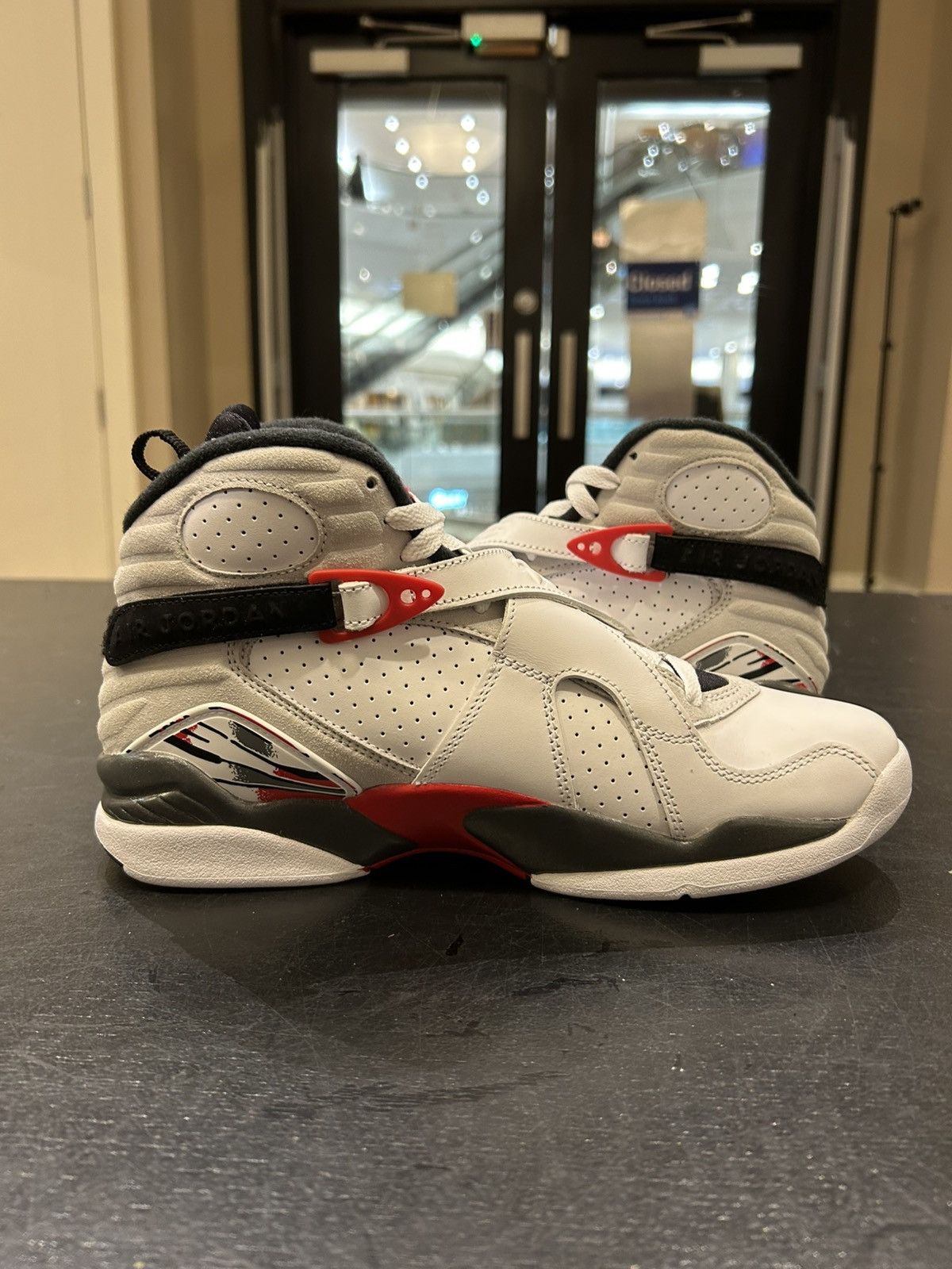 Jordan Brand Jordan 8 Retro ‘White True Red’ Size US 8 / EU 41 - 3 Thumbnail
