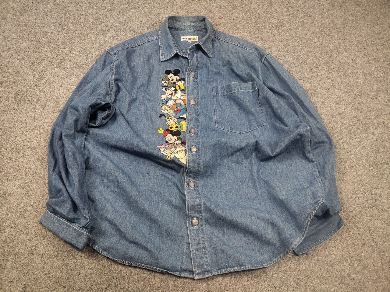 Vintage Vintage 90's Too Cute Logo Disney Baggy Denim Shirt Size US XL / EU 56 / 4 - 2 Thumbnail