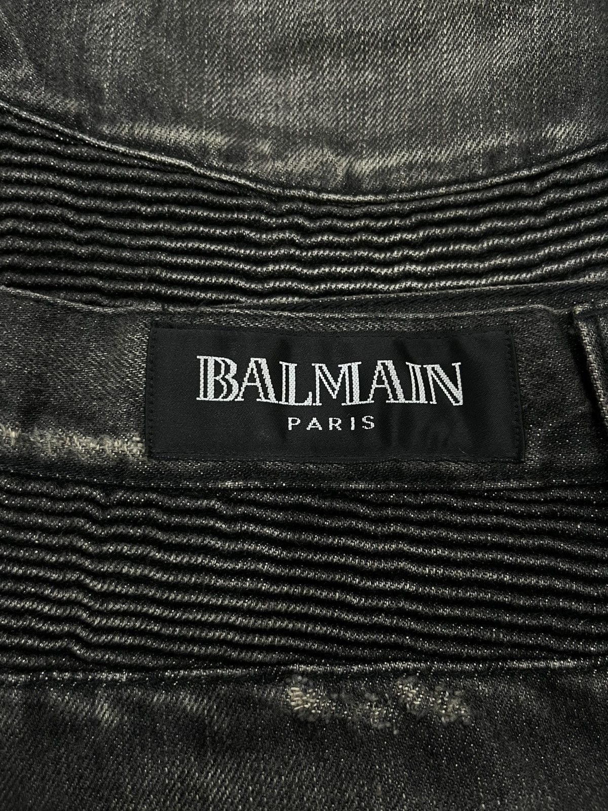 Balmain Balmain black stone wash decarnin Size US 33 - 6 Thumbnail