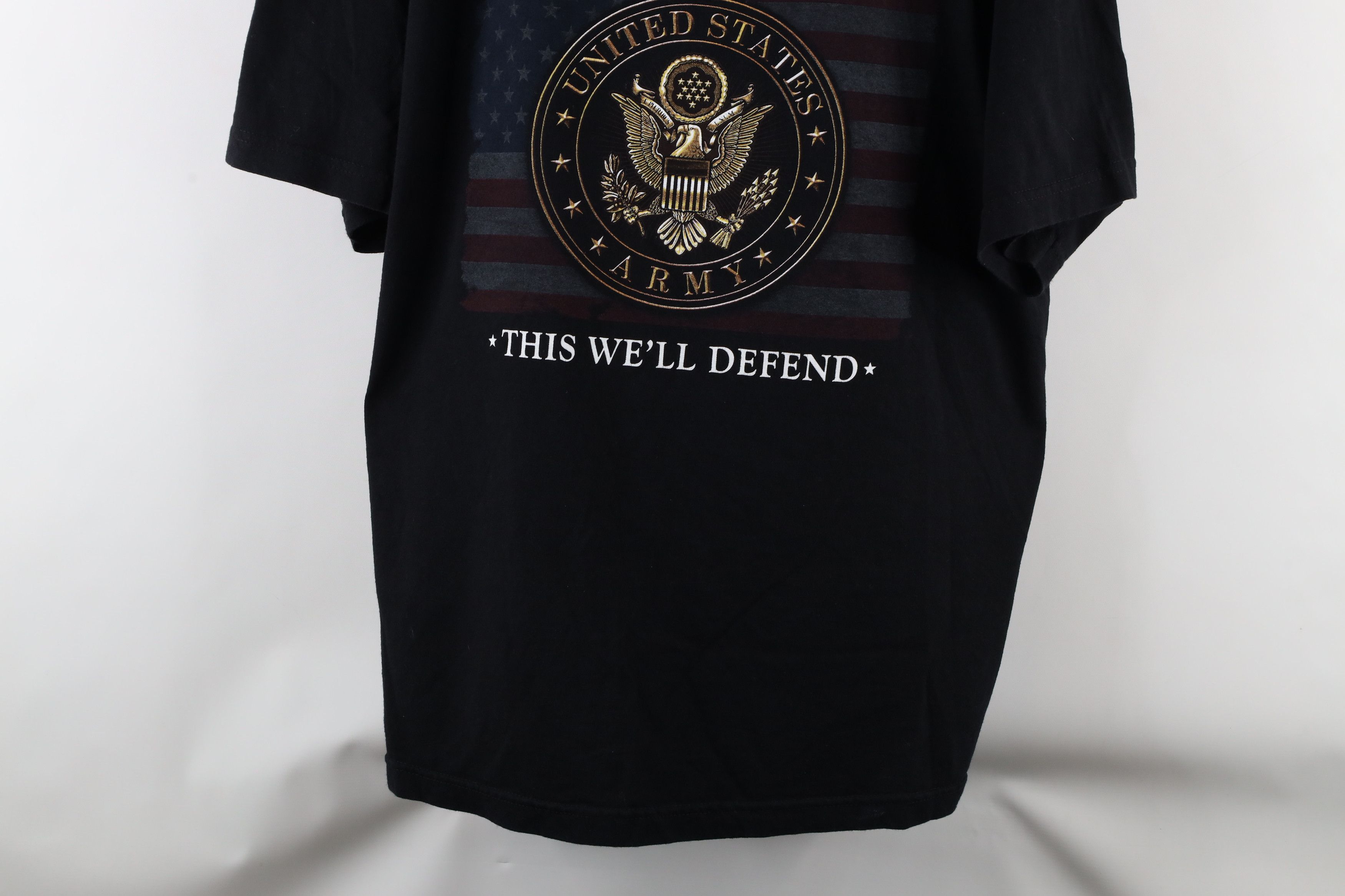 Vintage Vintage 90s United States Army This We'll Defend T-Shirt US Size US XXL / EU 58 / 5 - 3 Thumbnail