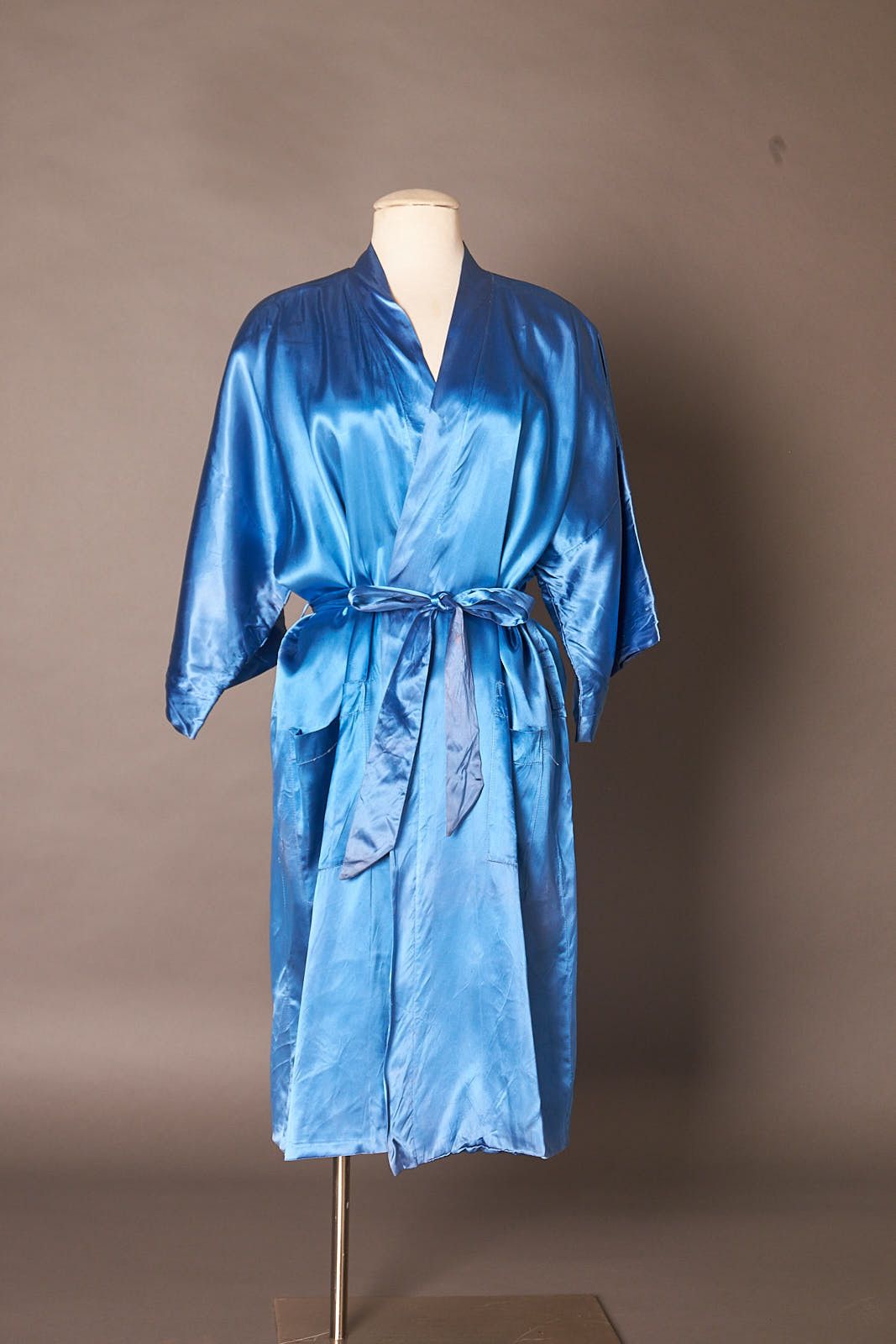 Vintage 1970s Blue Shiny Smoking Countess Mara Robe Size ONE SIZE - 1 Thumbnail