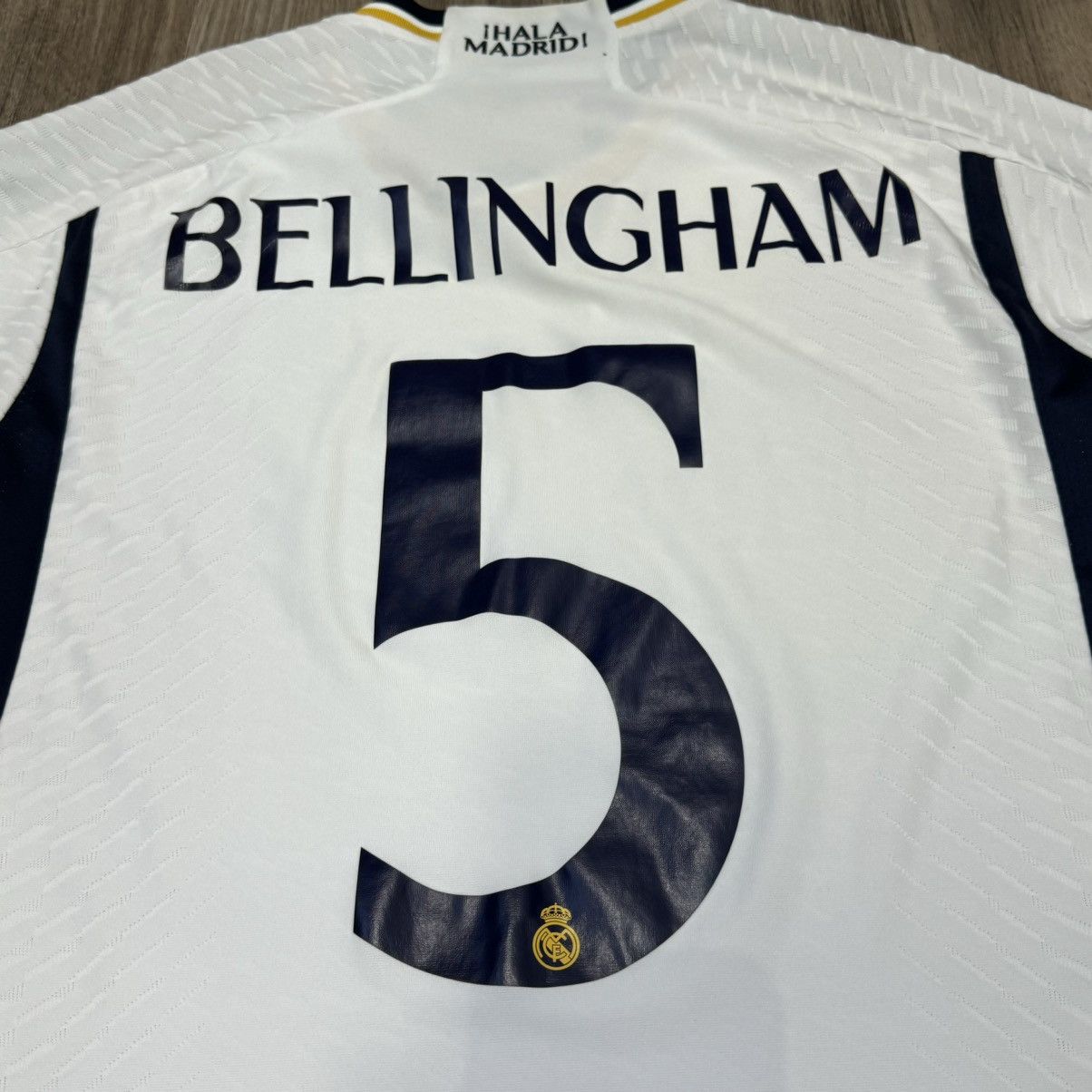 Adidas Real Madrid 23/24 C/L player issue home shirt #5 Bellingham Size US M / EU 48-50 / 2 - 4 Thumbnail