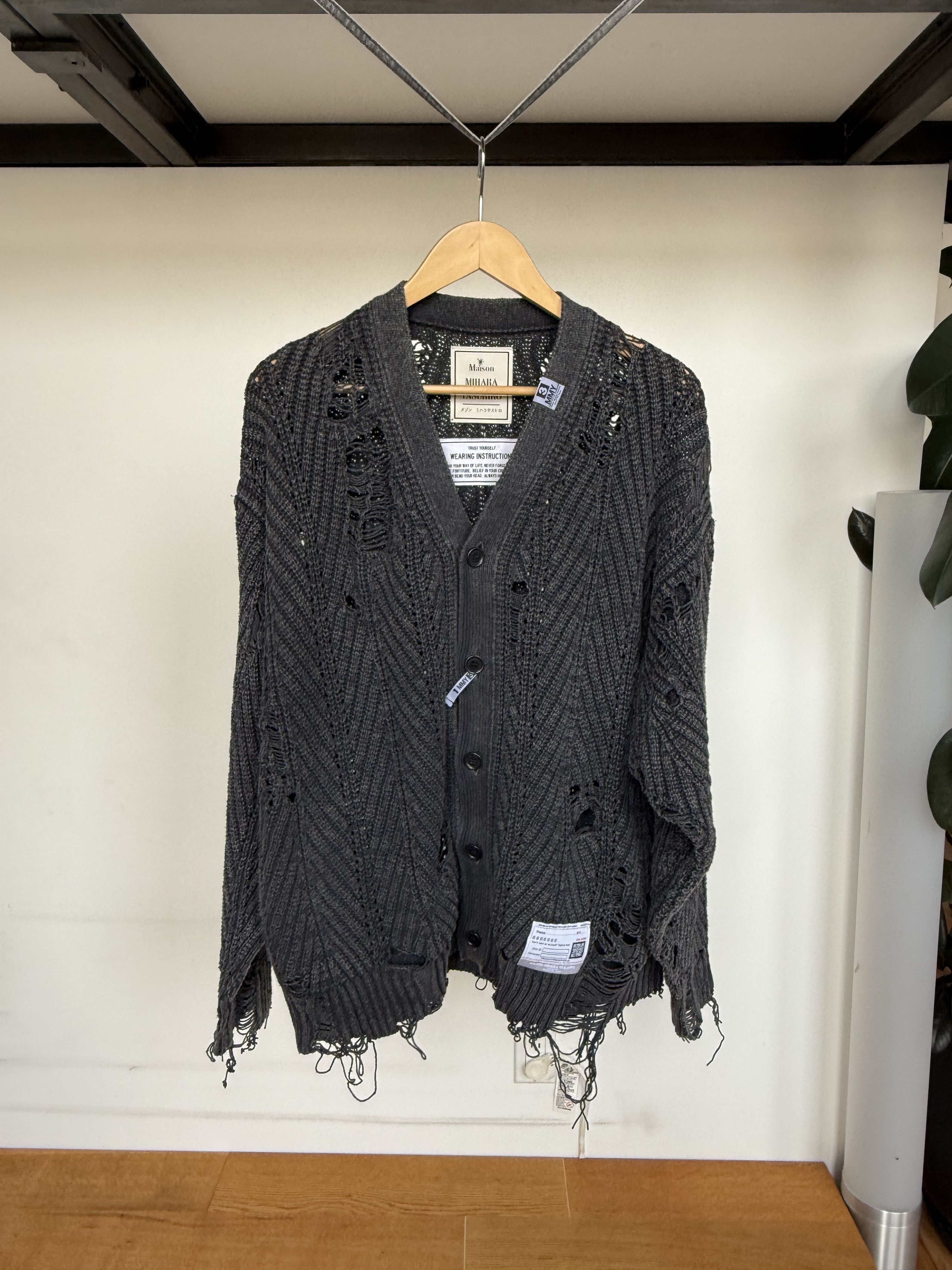 Maison MIHARA YASUHIRO Oversized Distressed Cardigan Size US S / EU 44-46 / 1 - 1 Thumbnail