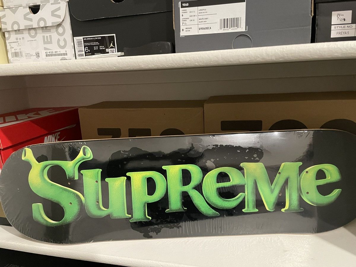 Supreme Supreme X DreamWorks Shrek Skateboard F/w21 Size ONE SIZE - 1 Thumbnail