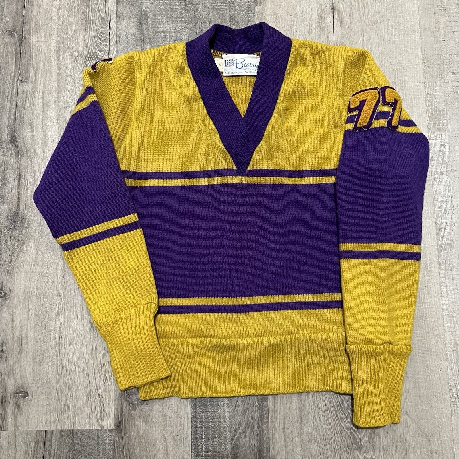 Vintage VTG 1977 Varsity Sweater Felt Star Pull Over Striped Wool Size XS / US 0-2 / IT 36-38 - 1 Thumbnail