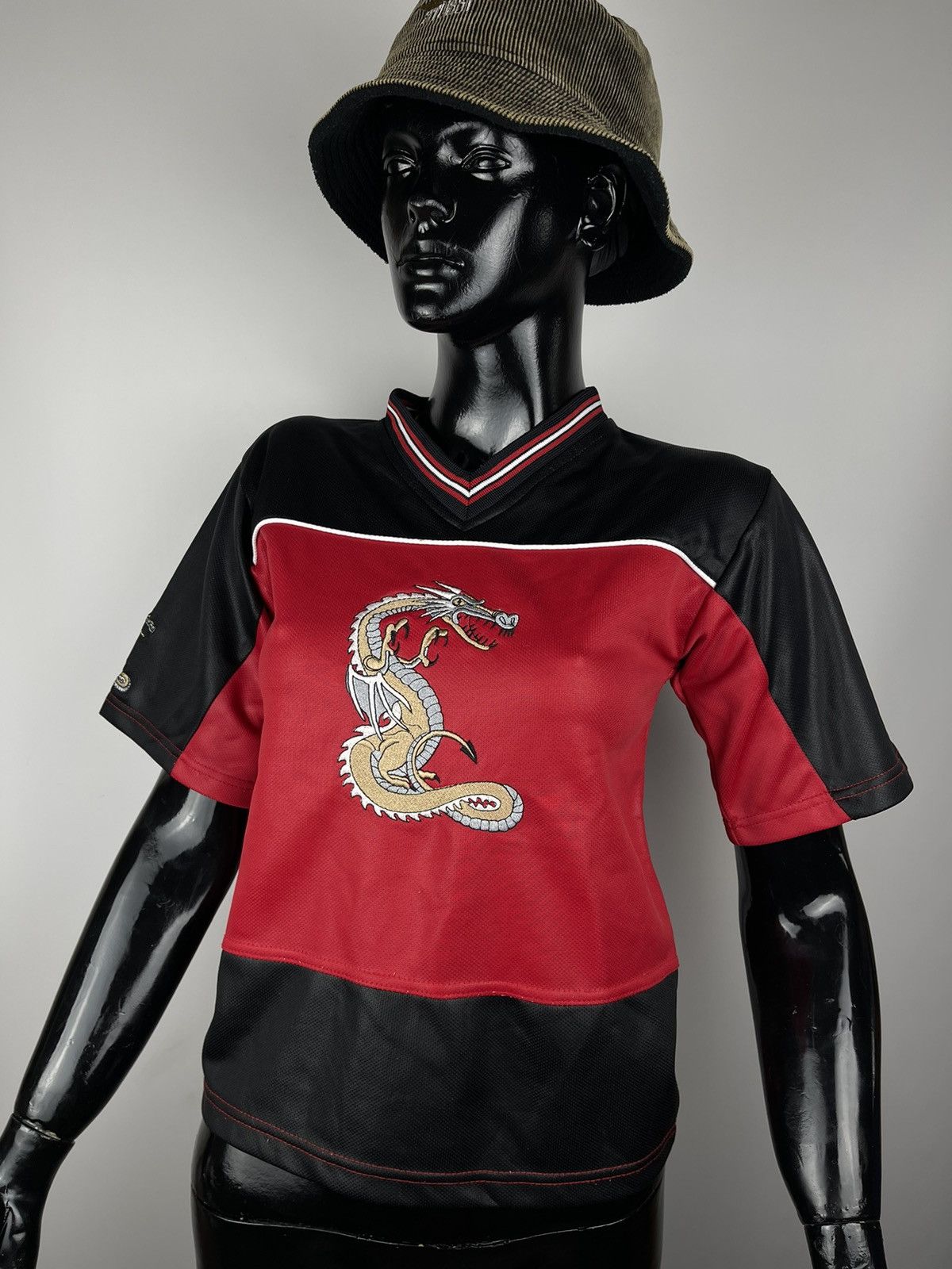 Japanese Brand × Vintage Vintage 00s wmns tee Dragon Japanese style Size S / US 4 / IT 40 - 1 Thumbnail