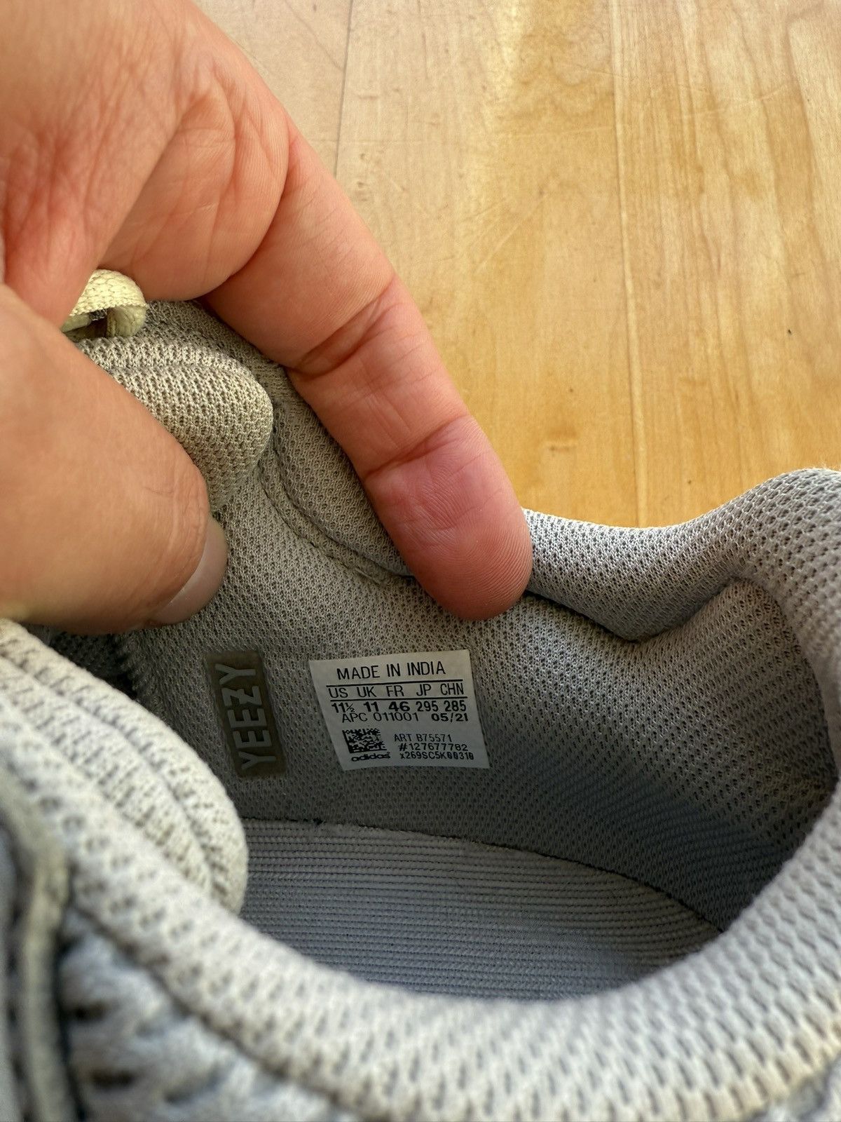 Yeezy Yeezy Boost 700 Wave Runner Size US 11.5 / EU 44-45 - 3 Thumbnail