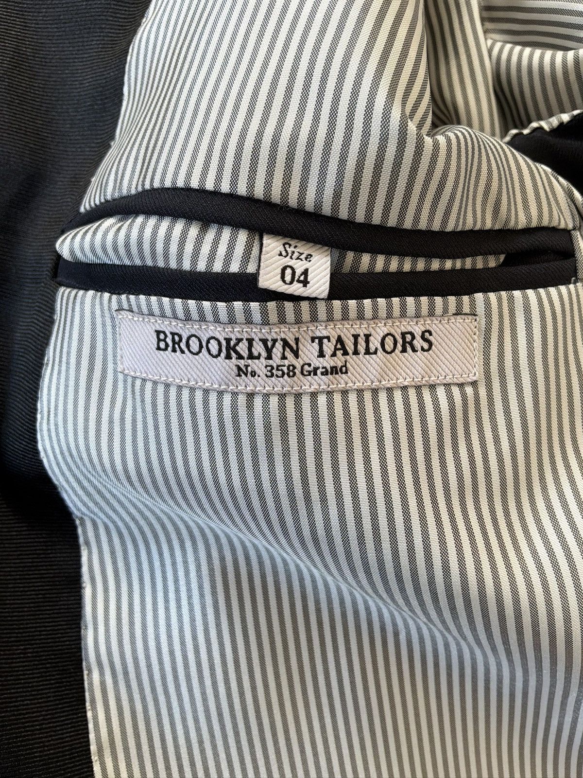 Brooklyn Tailors Brooklyn Tailors Navy Italian Wool and Silk Tuxedo Size 40 Size 40R - 5 Thumbnail