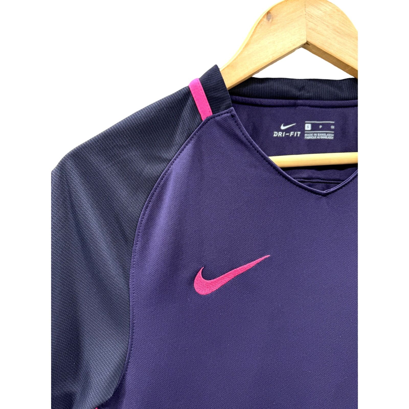 Nike × Vintage Nike FC Barcelona Men's Team Football Soccer Jersey Size US S / EU 44-46 / 1 - 5 Thumbnail