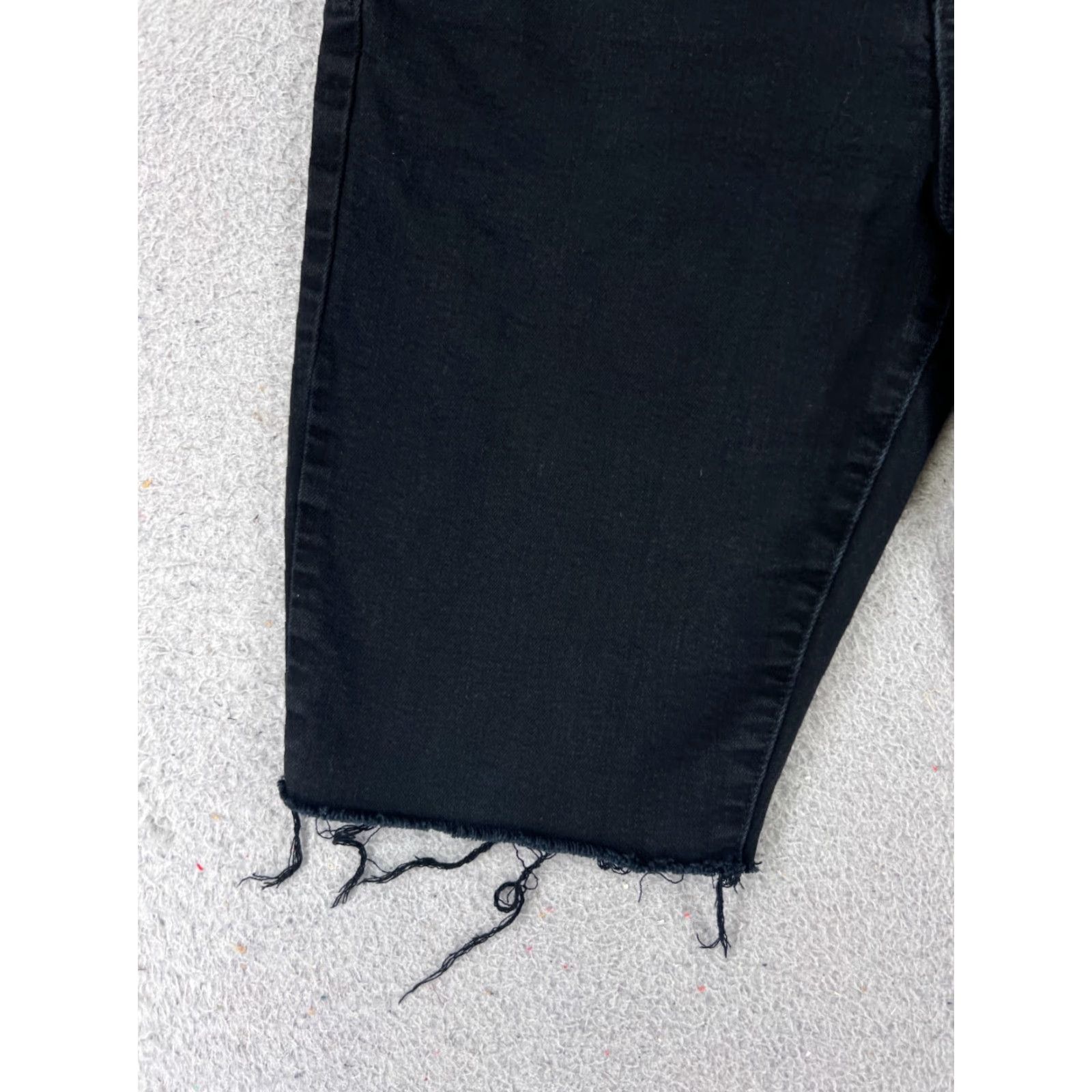 Gap Gap Shorts Womens 31 Black Denim Cutoff Cotton Blend Raw Hem Mid Rise 30x10 Shorts Womens 31 Black Denim Cut-Off Mid Rise Raw Hem Vintage No Size 24" / US 00 / IT 34 - 3 Thumbnail