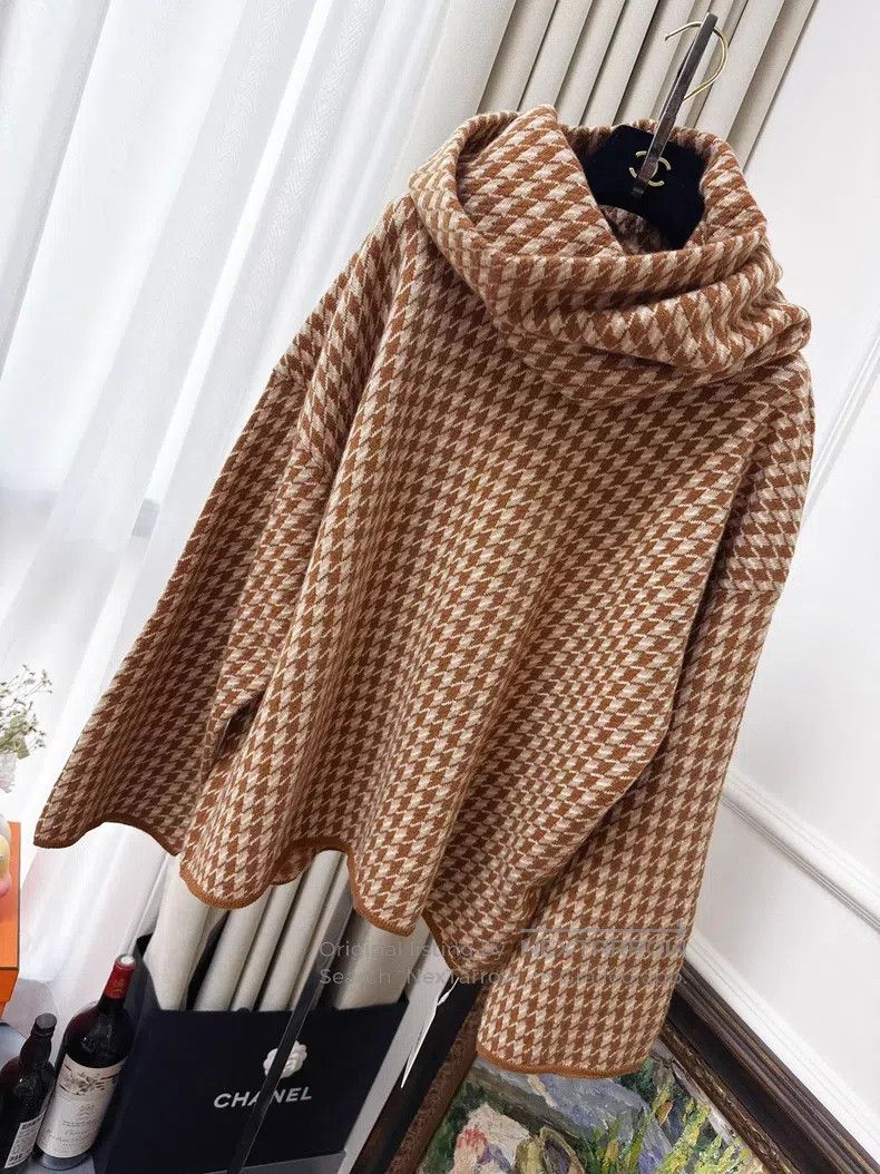 Hermes Hermes Brown Houndstooth Pure Cashmere Turtleneck Sweater Size XS / US 0-2 / IT 36-38 - 1 Thumbnail