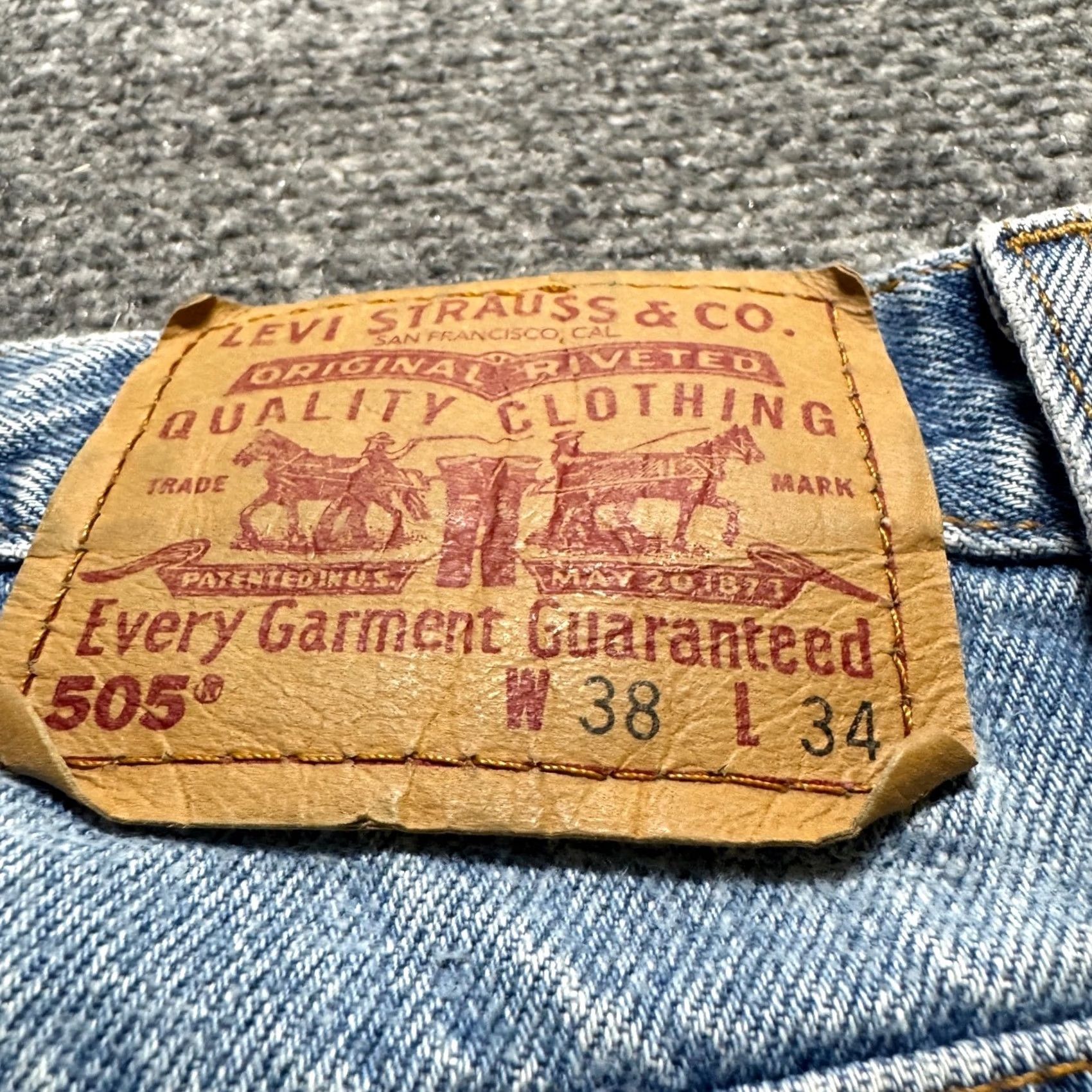 Levi's VINTAGE Levi's 505 Jeans Men 38x34 Straight Light Wash Paper Tag Blue 3555 Mens Regular Blue Straight 34in Inseam Size US 38 / EU 54 - 3 Thumbnail
