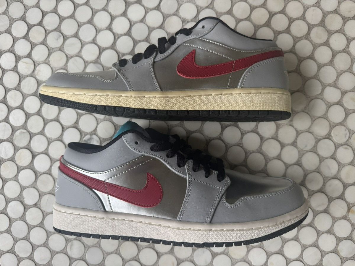 Jordan Brand 10 Jordan 1 Retro Low City Chicago Wolf Grey Metallic Silver Size US 10 / EU 43 - 3 Thumbnail