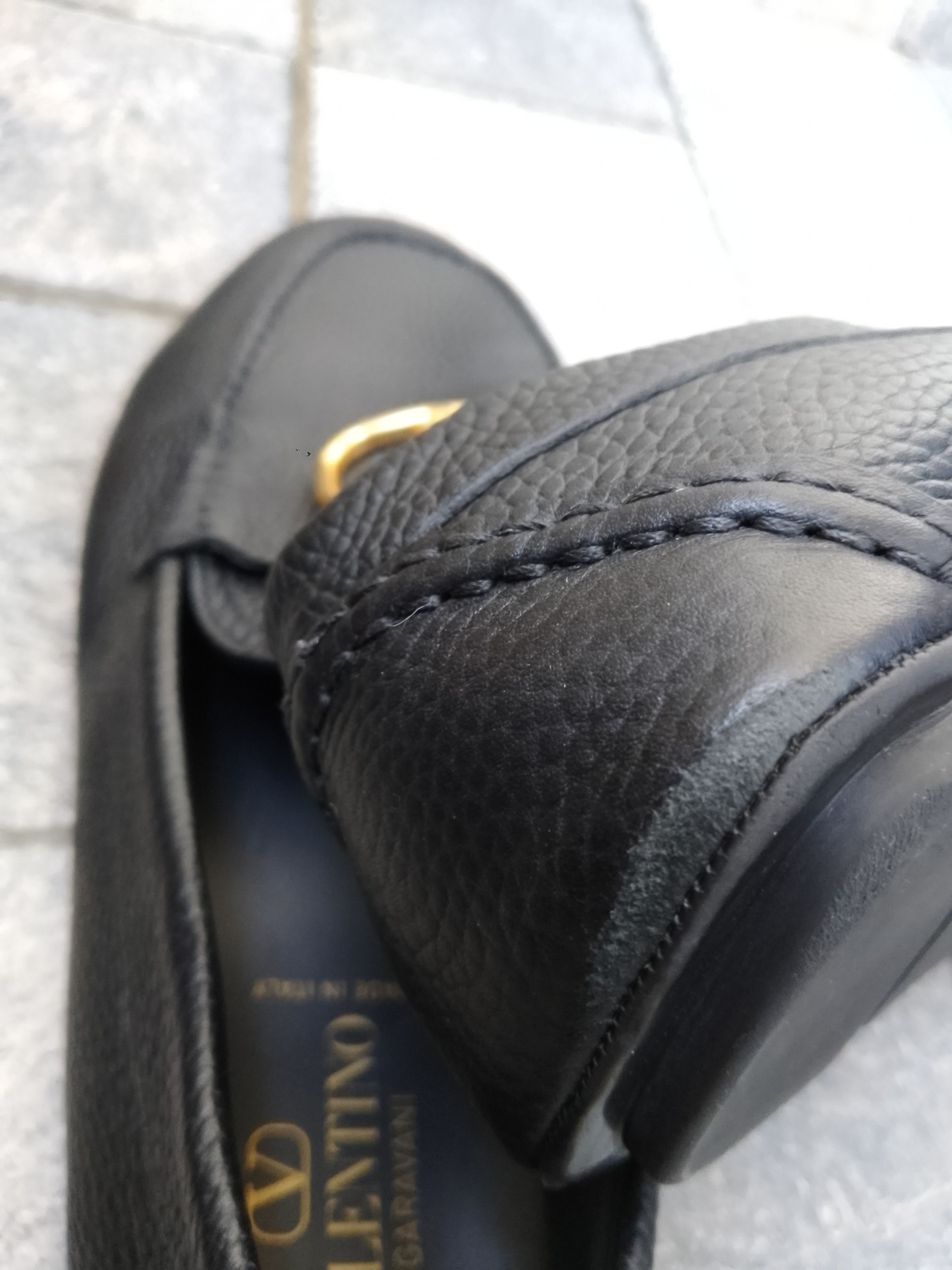 Valentino Valentino garavani v logo signature driving shoes Size US 10 / EU 43 - 24 Thumbnail