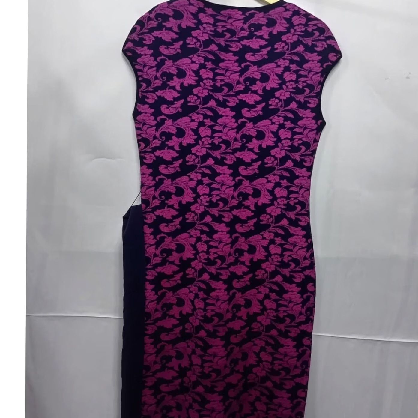 Vintage Carmen Marc Valvo Knit Dress Purple Pink Floral Belted Size M Size M / US 6-8 / IT 42-44 - 2 Thumbnail
