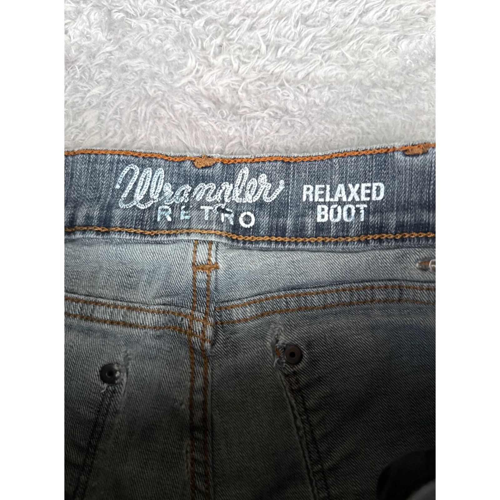 Wrangler VINTAGE Wrangler Jeans Mens 30 Blue Denim Retro Relaxed Fit Bootcut Jean Falls City 30L Size US 30 / EU 46 - 6 Thumbnail