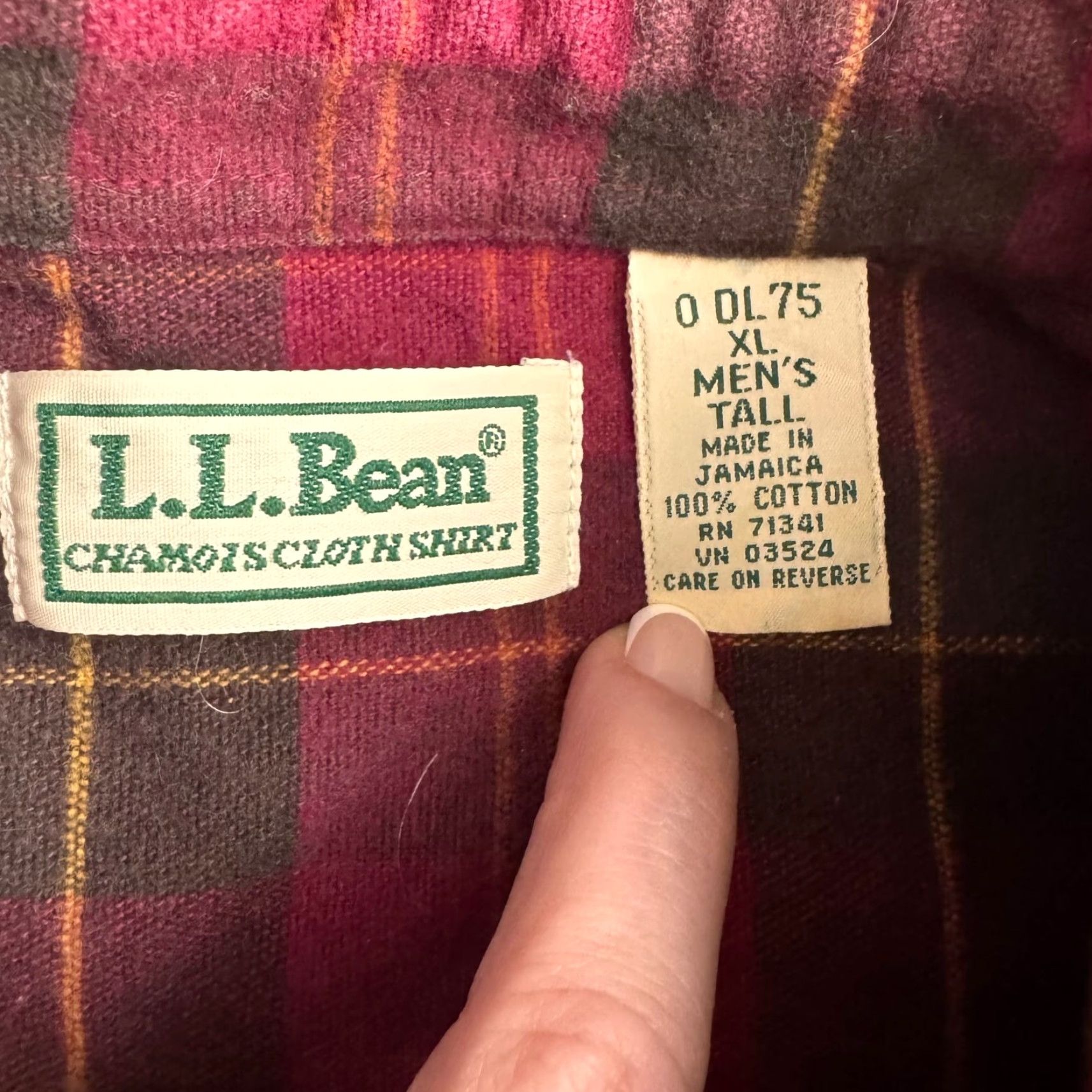 Vintage VINTAGE L.L. Bean Shirt Plaid Red 100% Cotton Chamois Cloth Button-Up XL Tall Mens Long Sleeve Button-Up Shirt Size US XL / EU 56 / 4 - 3 Thumbnail