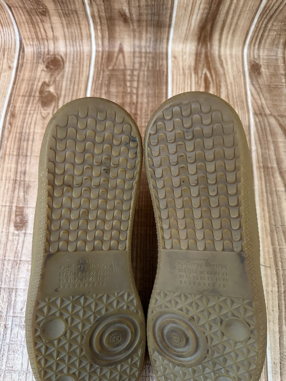 Maison Margiela Maison Margiela REPLICA GAT Gray/White Lowtop Sneaks Size US 9 / EU 42 - 21 Thumbnail
