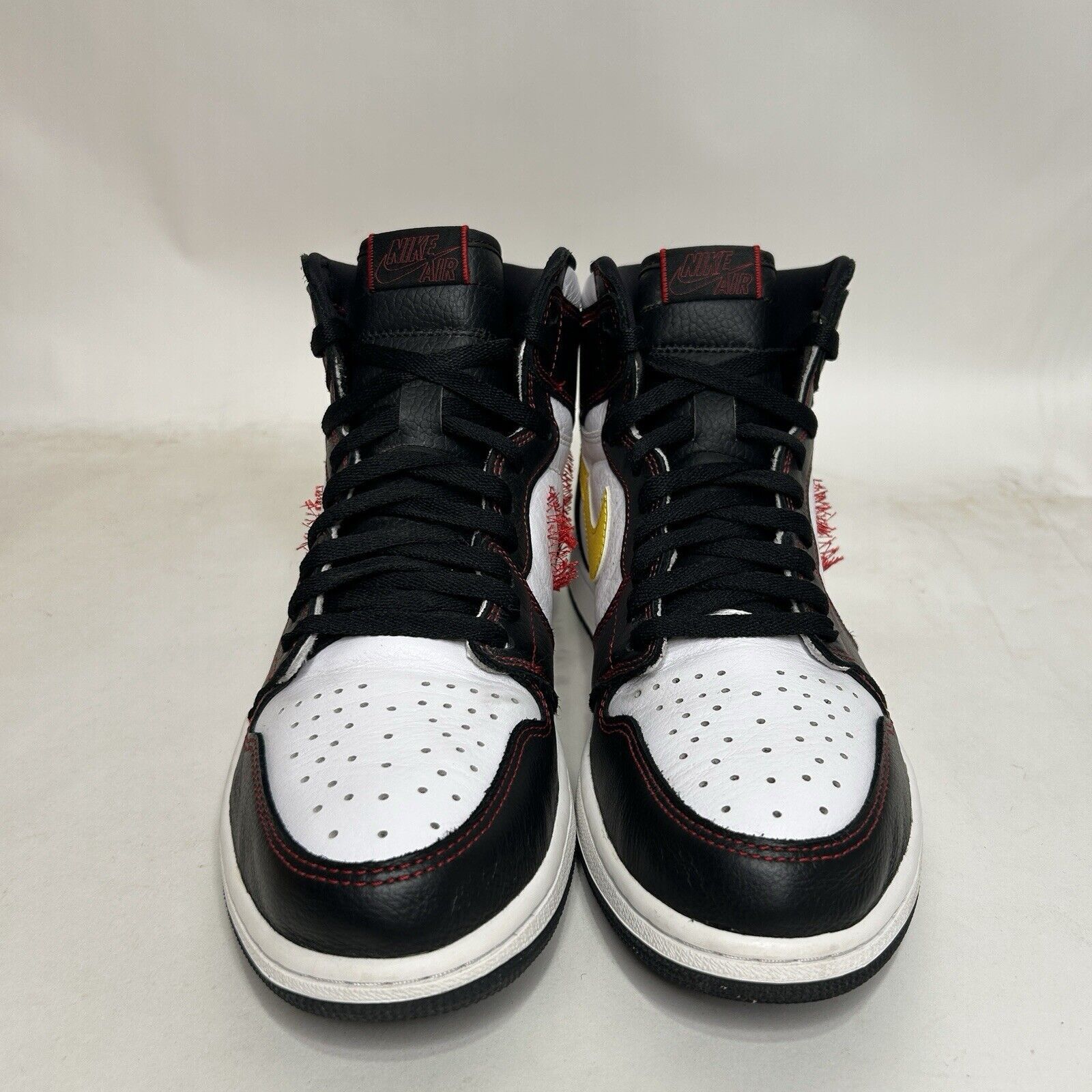 Nike Nike Shoes Air Jordan 1 Retro High OG “Defiant” 2024 Size US 11 / EU 44 - 2 Thumbnail