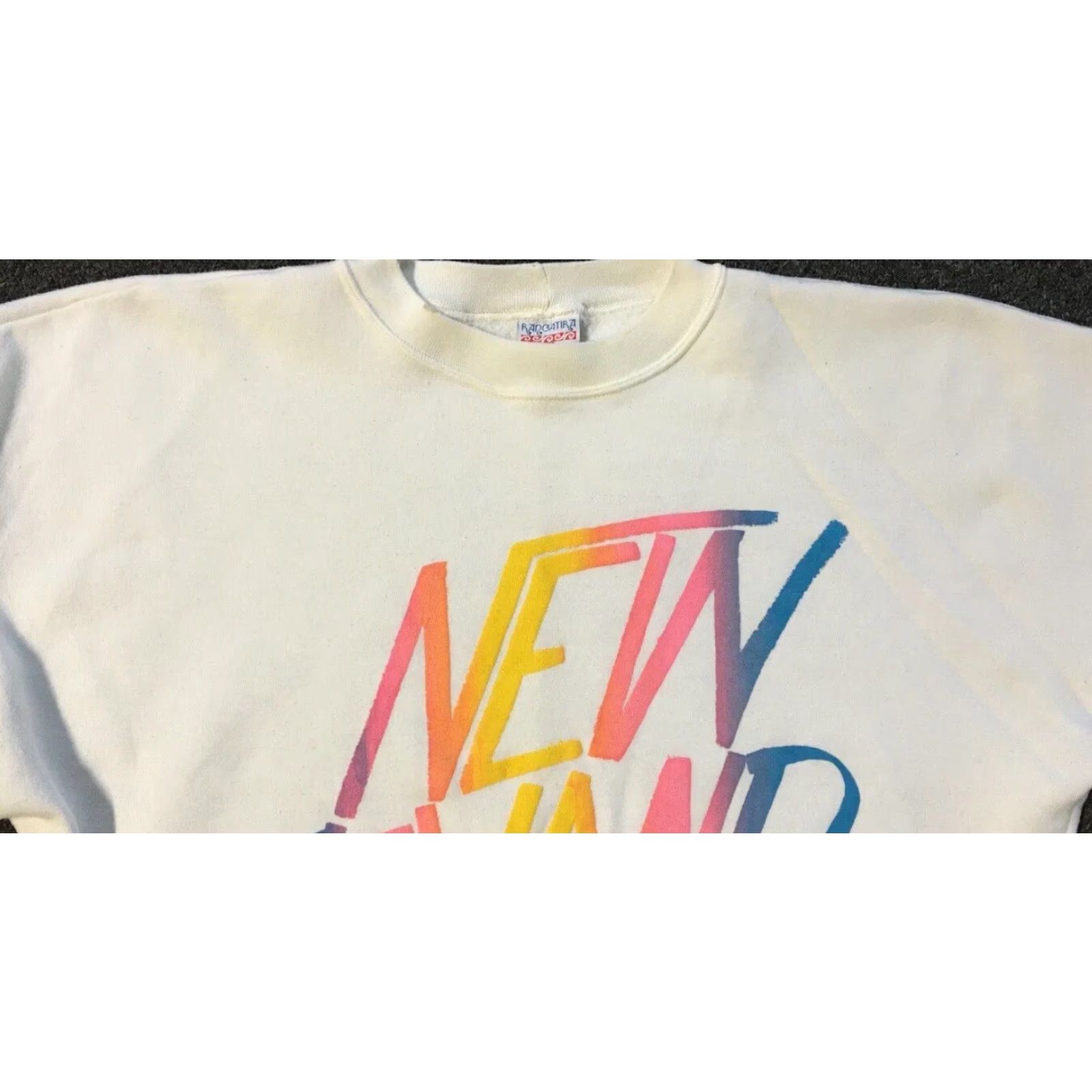 Vintage Vtg 90s New Zealand Faded Sweatshirt S Vaporwave White Hoodie Men Size US S / EU 44-46 / 1 - 5 Thumbnail