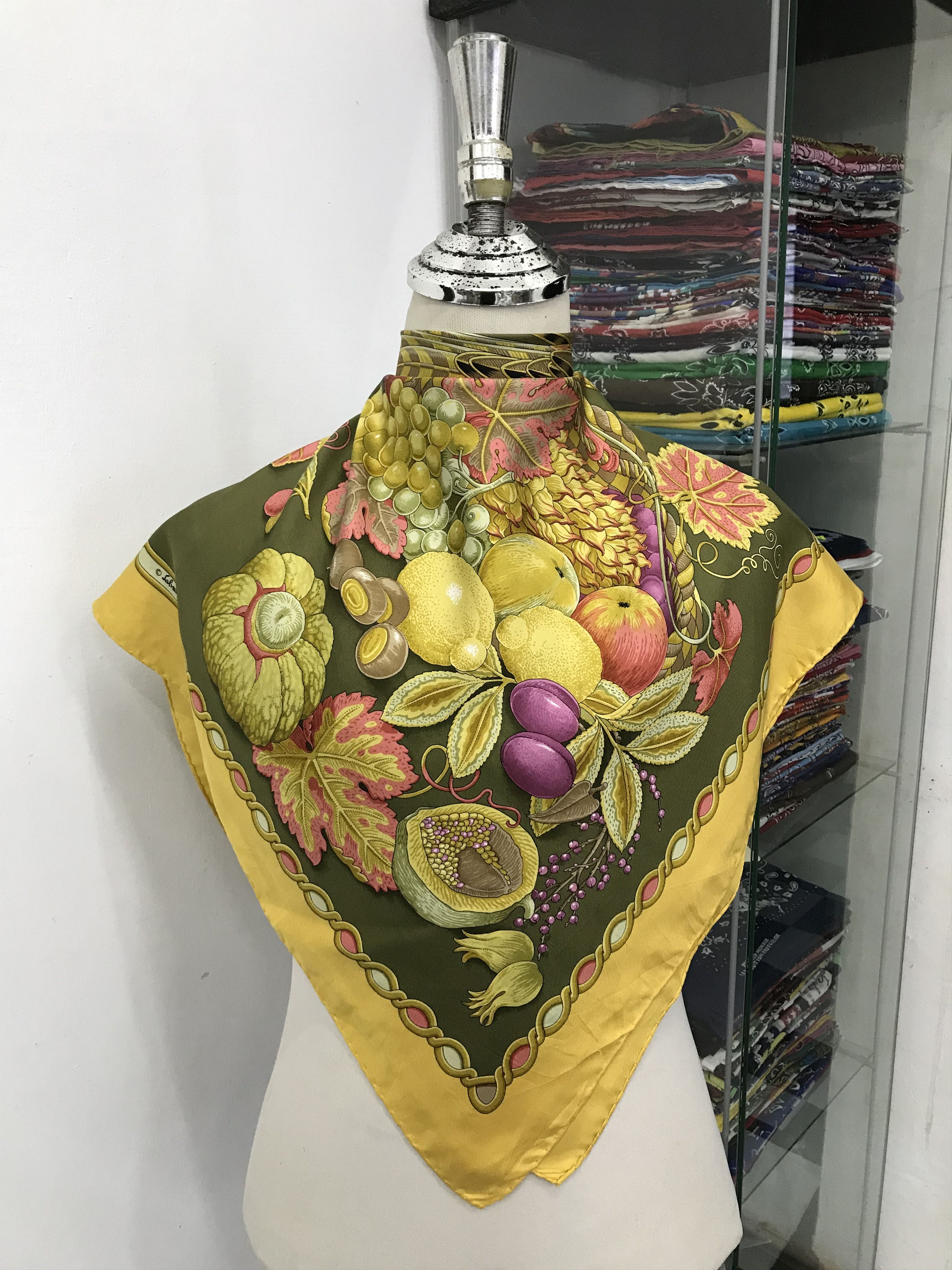 Vintage Vintage Salvatore Ferragamo Silk Scarf Size ONE SIZE - 1 Thumbnail