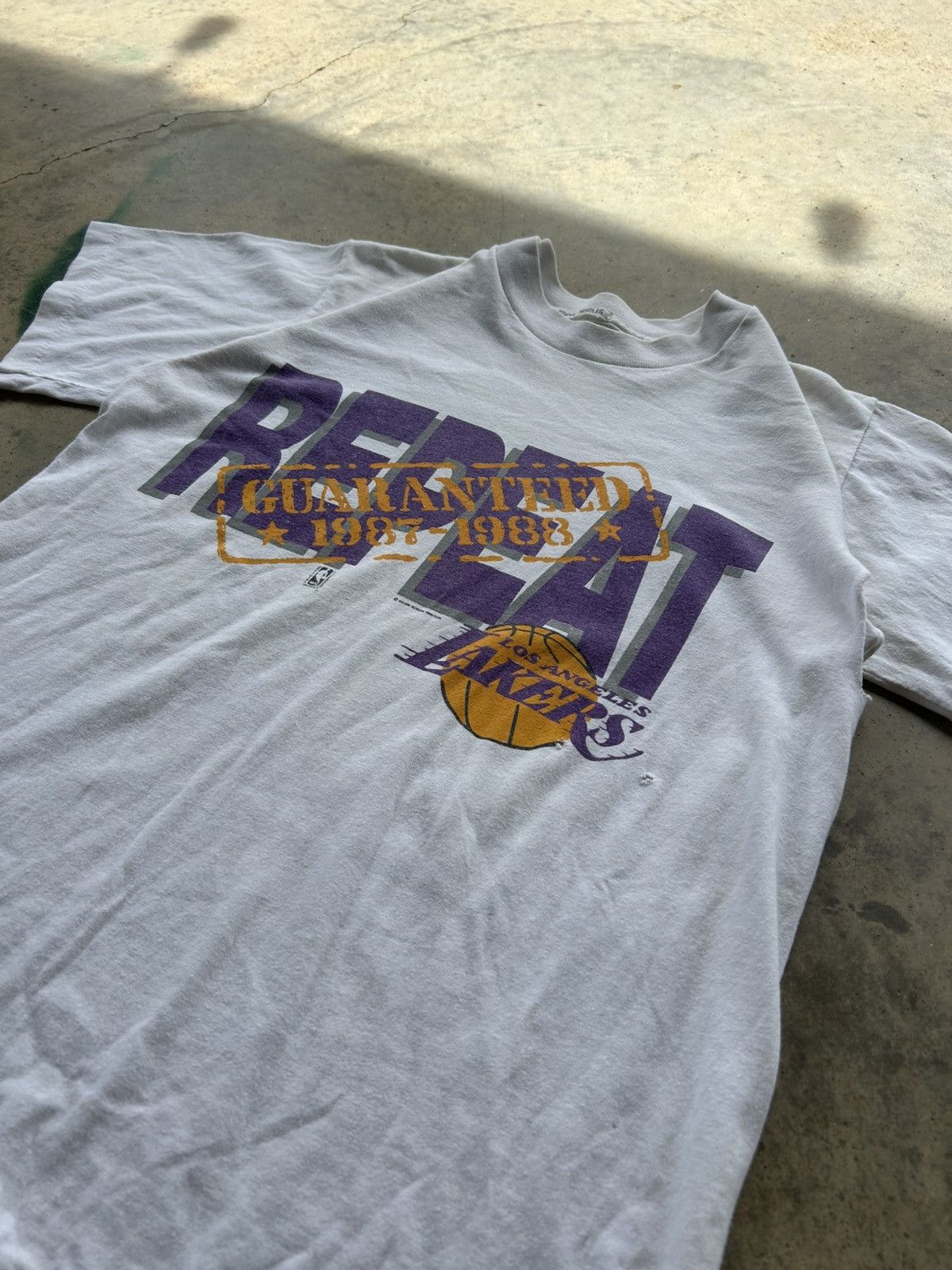 Other 1988 Los Angeles Lakers Repeat 1987-1988 Tee Size US S / EU 44-46 / 1 - 2 Thumbnail