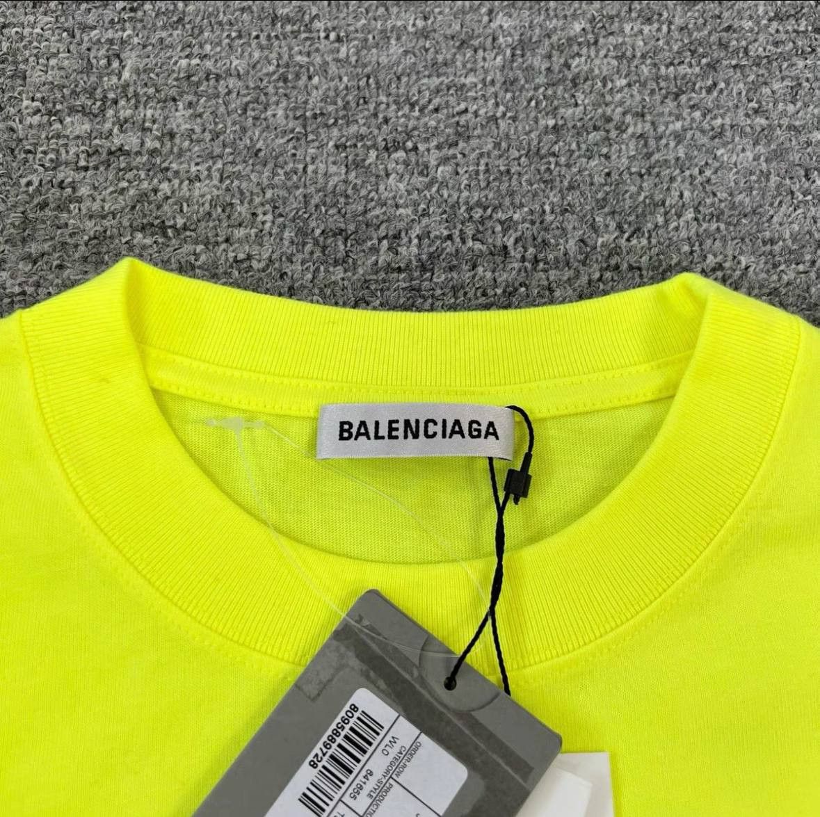 Balenciaga Balenciaga Neon Yellow Logo T-Shirt Size US M / EU 48-50 / 2 - 5 Thumbnail