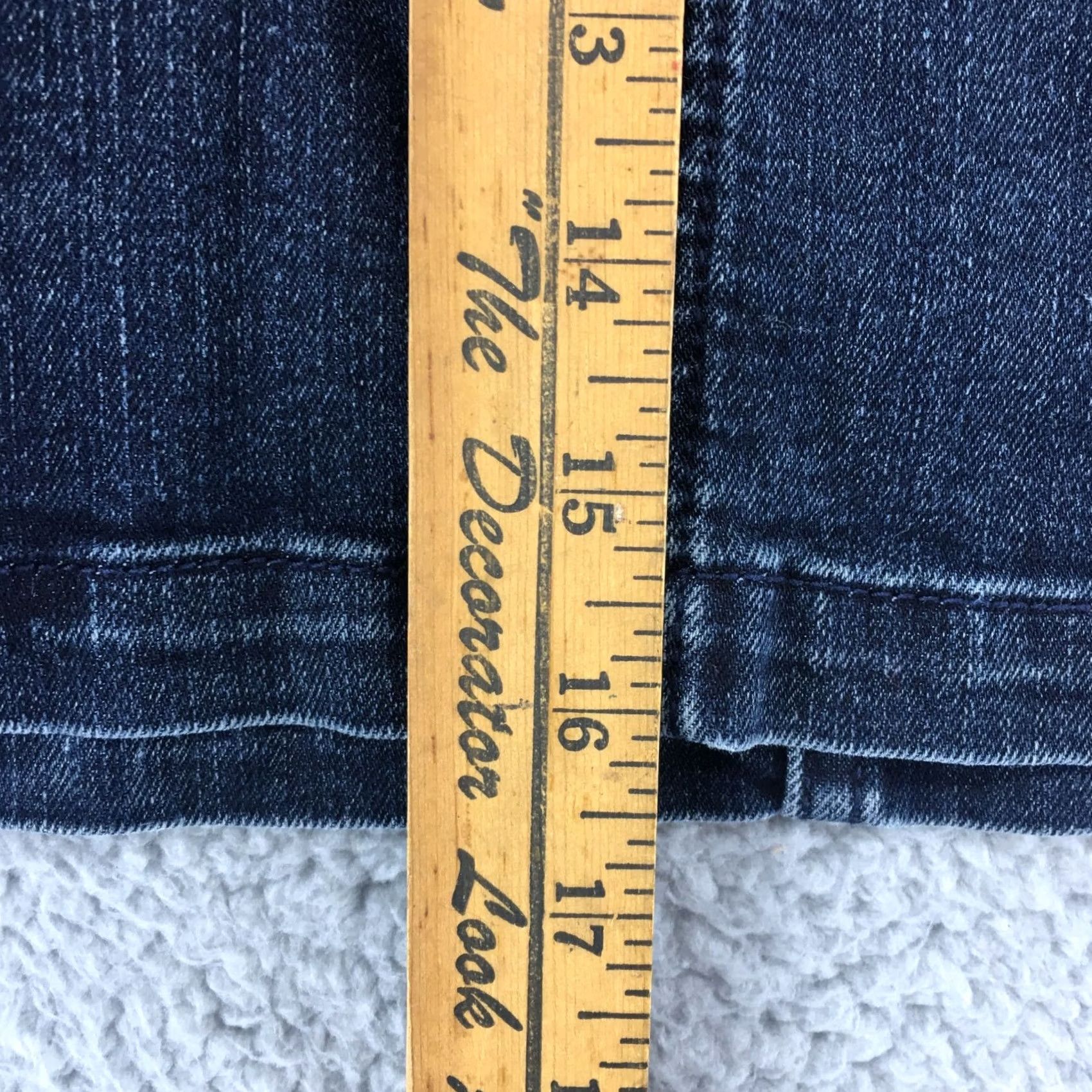 Banana Republic Banana Republic Denim Skirt Womens 2 Blue Dark Wash Denim Zippered Pockets Knee Length Straight & Pencil Casual Womens Size 26" / US 2 / IT 38 - 5 Thumbnail