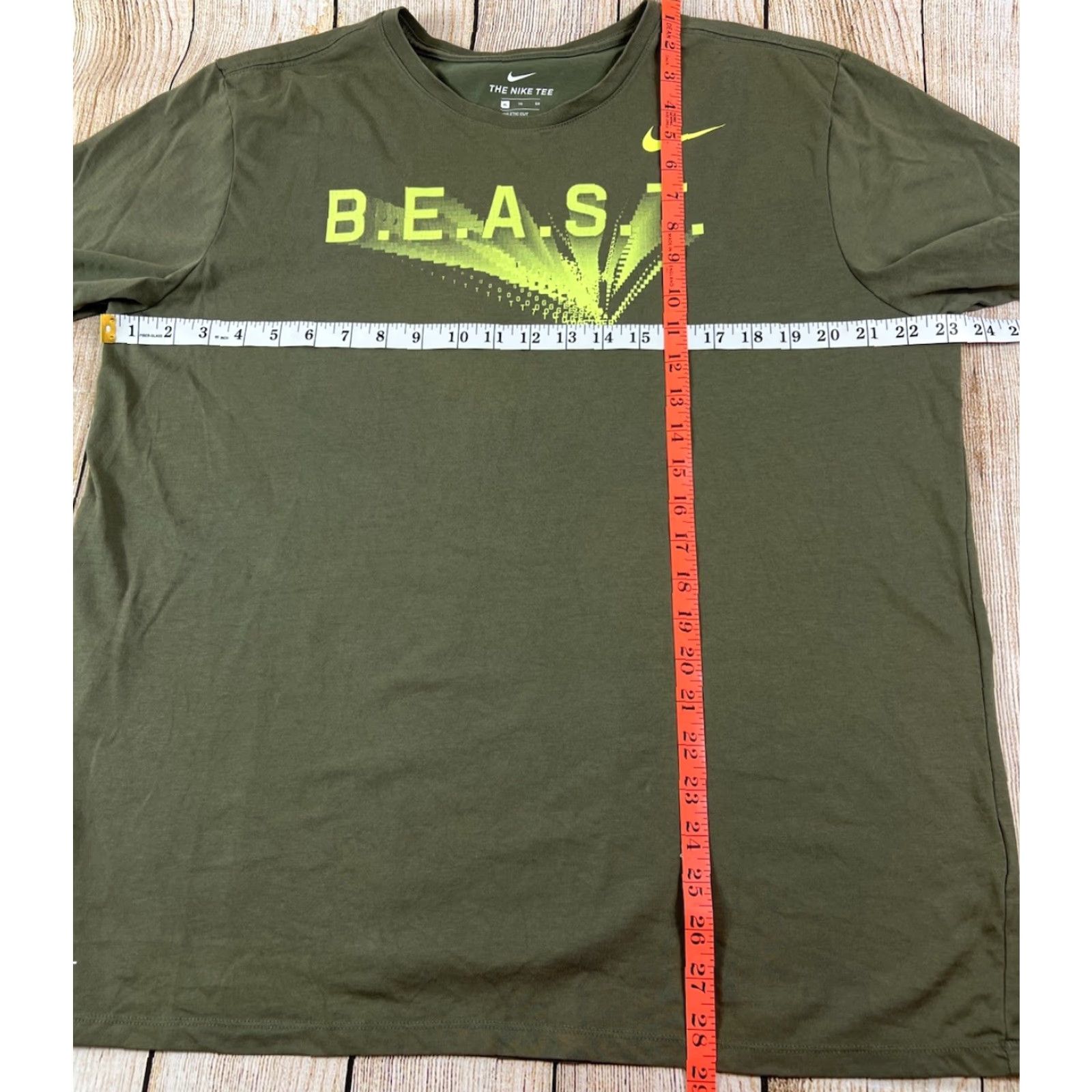 Nike Mens Nike Dri Fit Athletic Cut Beast Green Shirt XL Size US XL / EU 56 / 4 - 7 Thumbnail