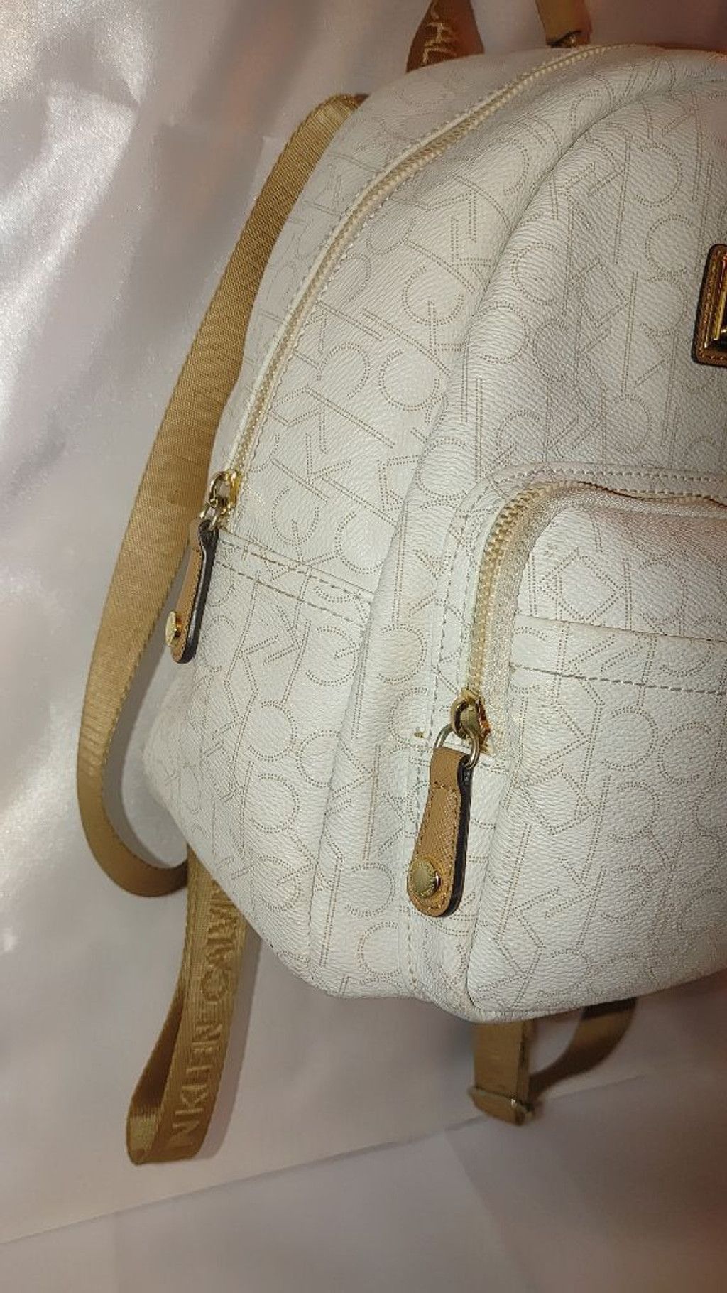 Calvin Klein Calvin Klein Millie Signature Backpack in Vegan Leather Size ONE SIZE - 3 Thumbnail