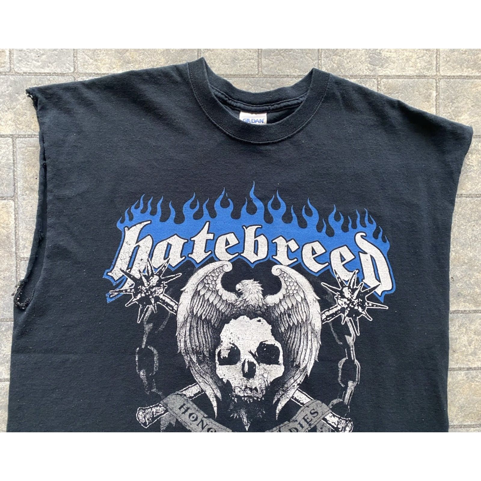 Gildan Hatebreed Honor Never Dies Cut Off Sleeveless T Shirt Black Gildan Men’s XL Band Mens Size US XL / EU 56 / 4 - 5 Thumbnail