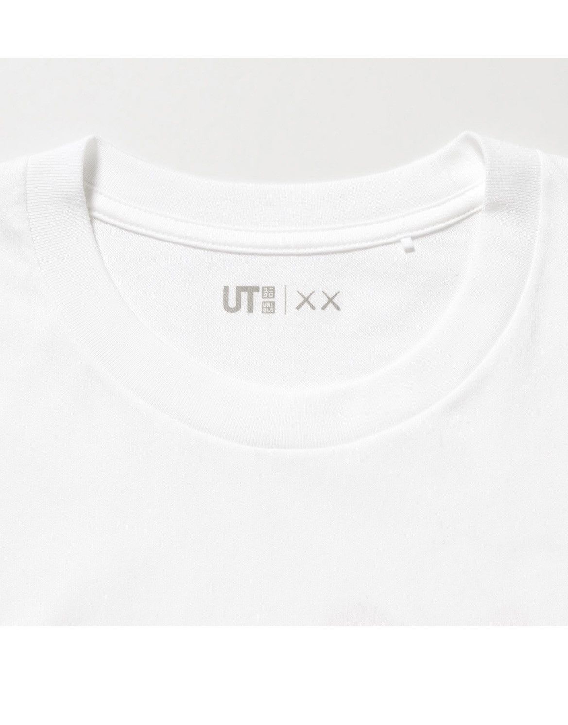 Kaws × Uniqlo Kaws x Uniqlo 2023 Collab Size US L / EU 52-54 / 3 - 3 Thumbnail