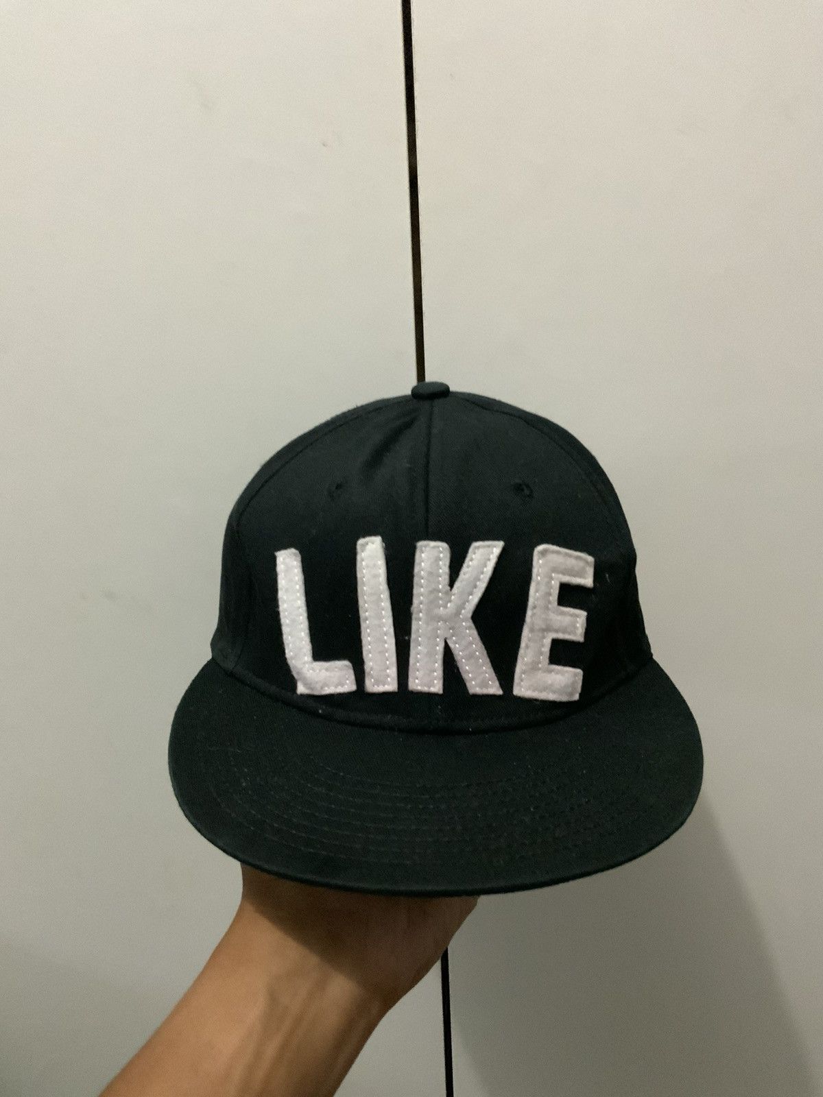Japanese Brand Like Big Spell Out Black Fitted Hat Size ONE SIZE - 1 Thumbnail