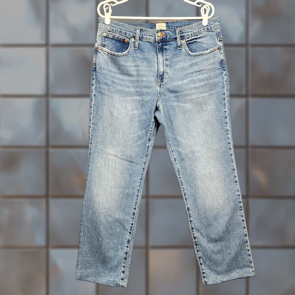 J.Crew J.Crew Slim Boyfriend Jeans Womens 31 Light Wash Cropped 25" Hemmed Inseam Jeans Womens 31 Light Wash Cropped 25" Hemmed Inseam Size 24" / US 00 / IT 34 - 1 Thumbnail