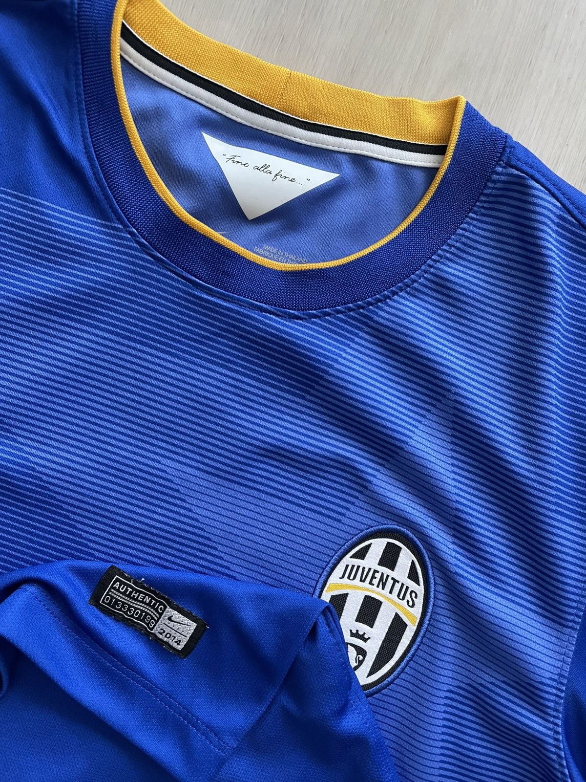 Nike JUVENTUS 2014 2015 AWAY FOOTBALL SHIRT SOCCER JERSEY NIKE SM Size US S / EU 44-46 / 1 - 2 Thumbnail