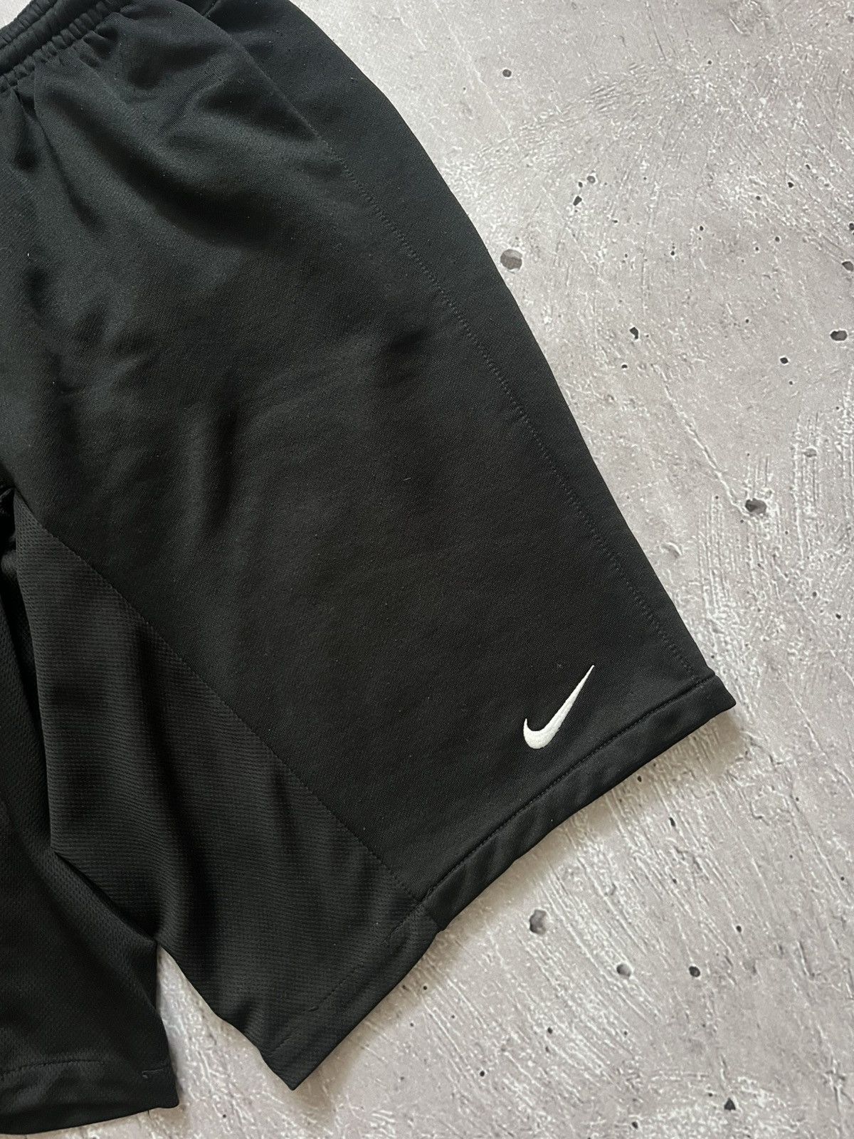 Nike Very Rare Shorts Vintage Nike Y2K Hype Size L Size US 40 / EU 56 - 2 Thumbnail