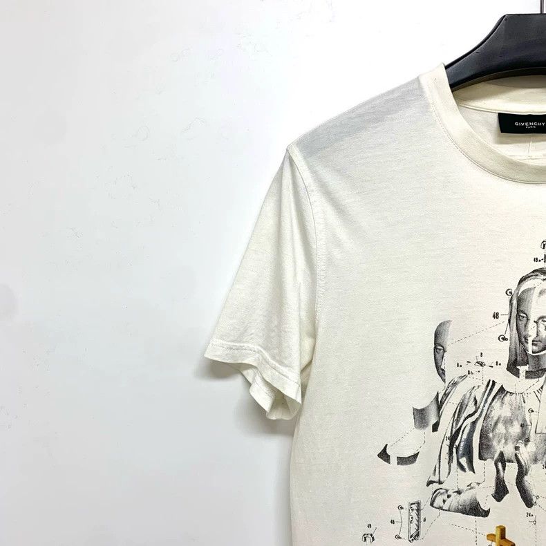 Givenchy Givenchy Front Graffiti Short Sleeve T-Shirt, M Size Size US M / EU 48-50 / 2 - 5 Thumbnail