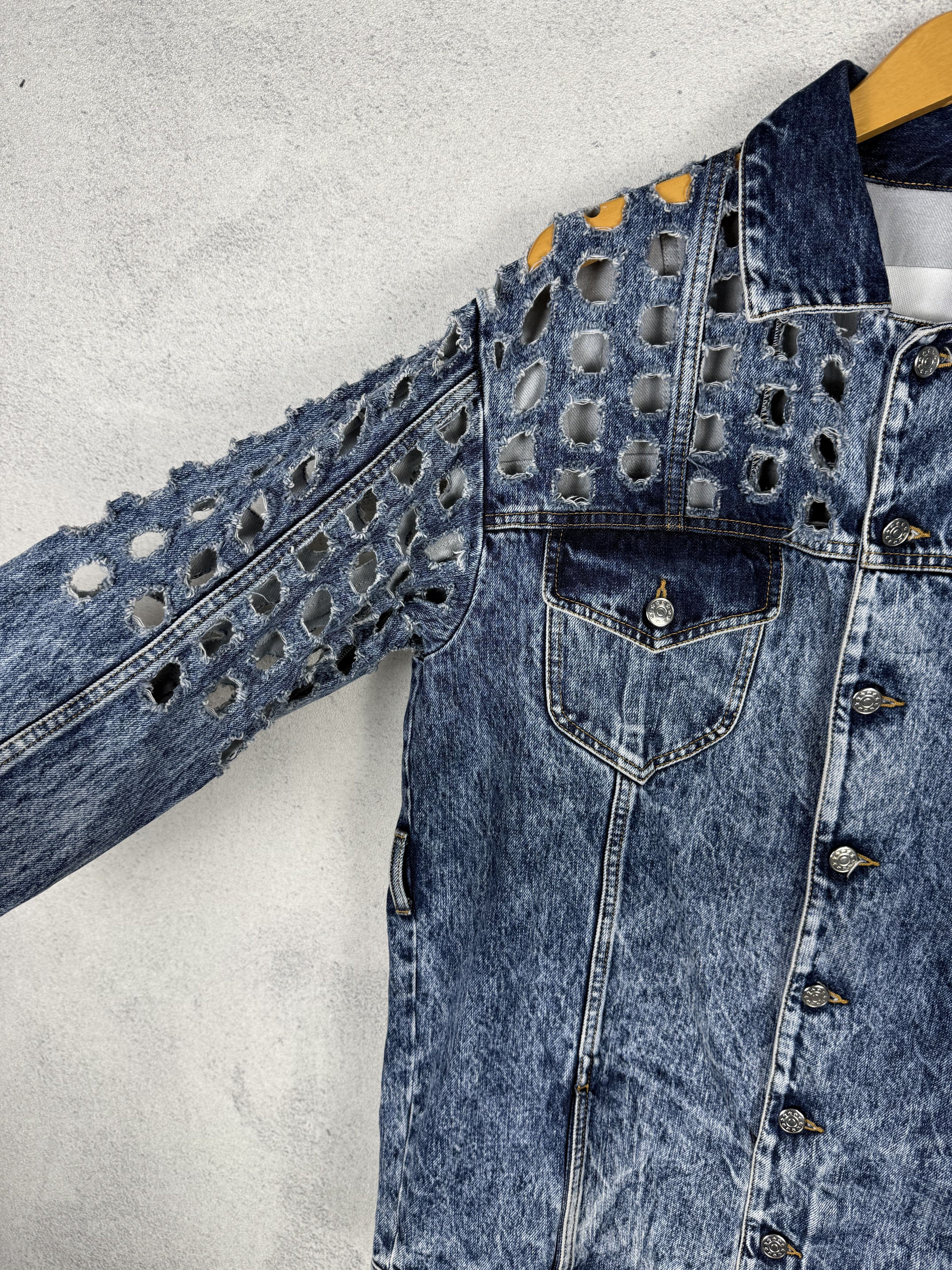 Maison Margiela Maison Margiela Distressed Denim Jacket Size 36 Size XS / US 0-2 / IT 36-38 - 4 Thumbnail